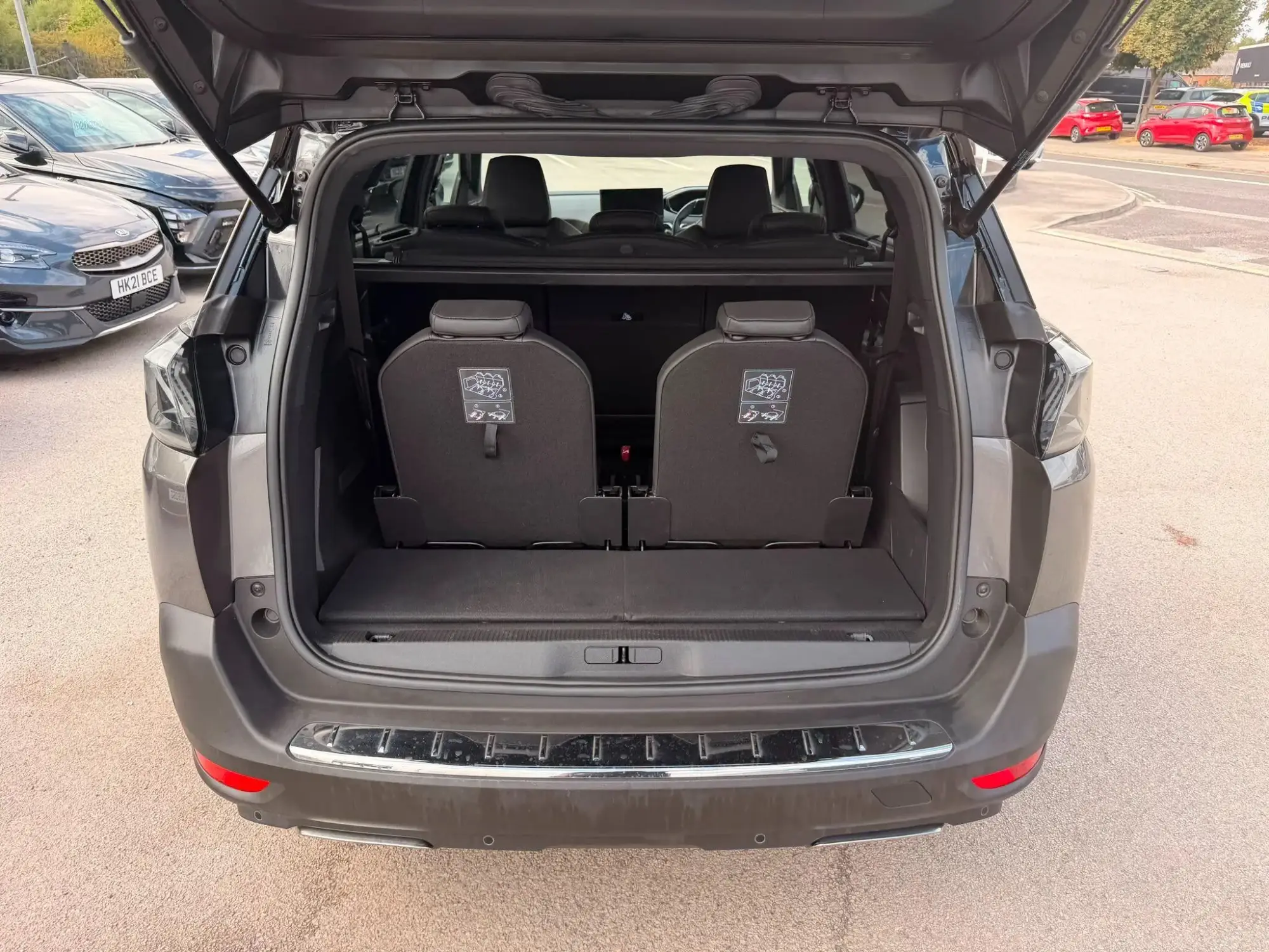 Peugeot 5008 Image 11