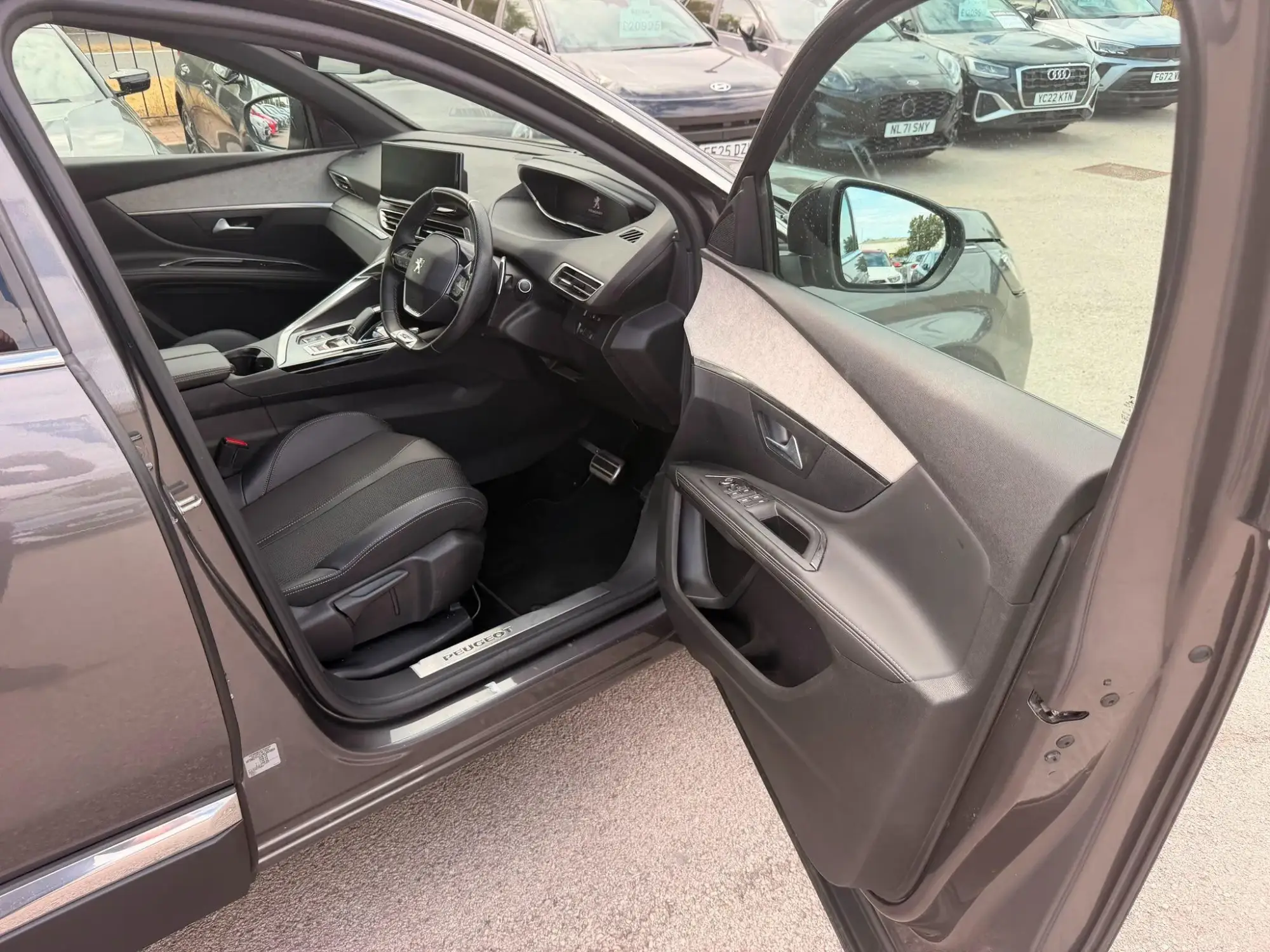 Peugeot 5008 Image 16