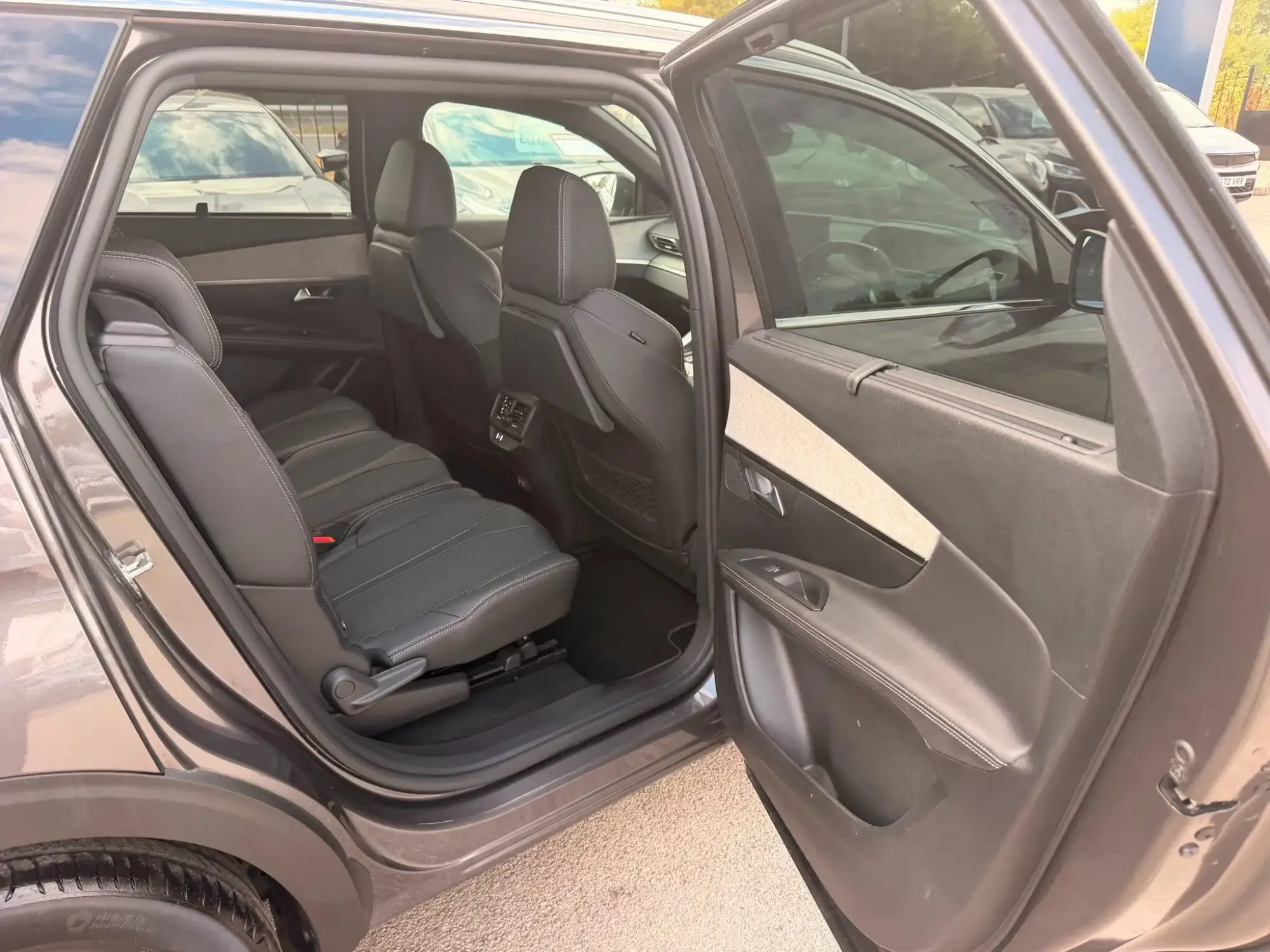 Peugeot 5008 Image 21