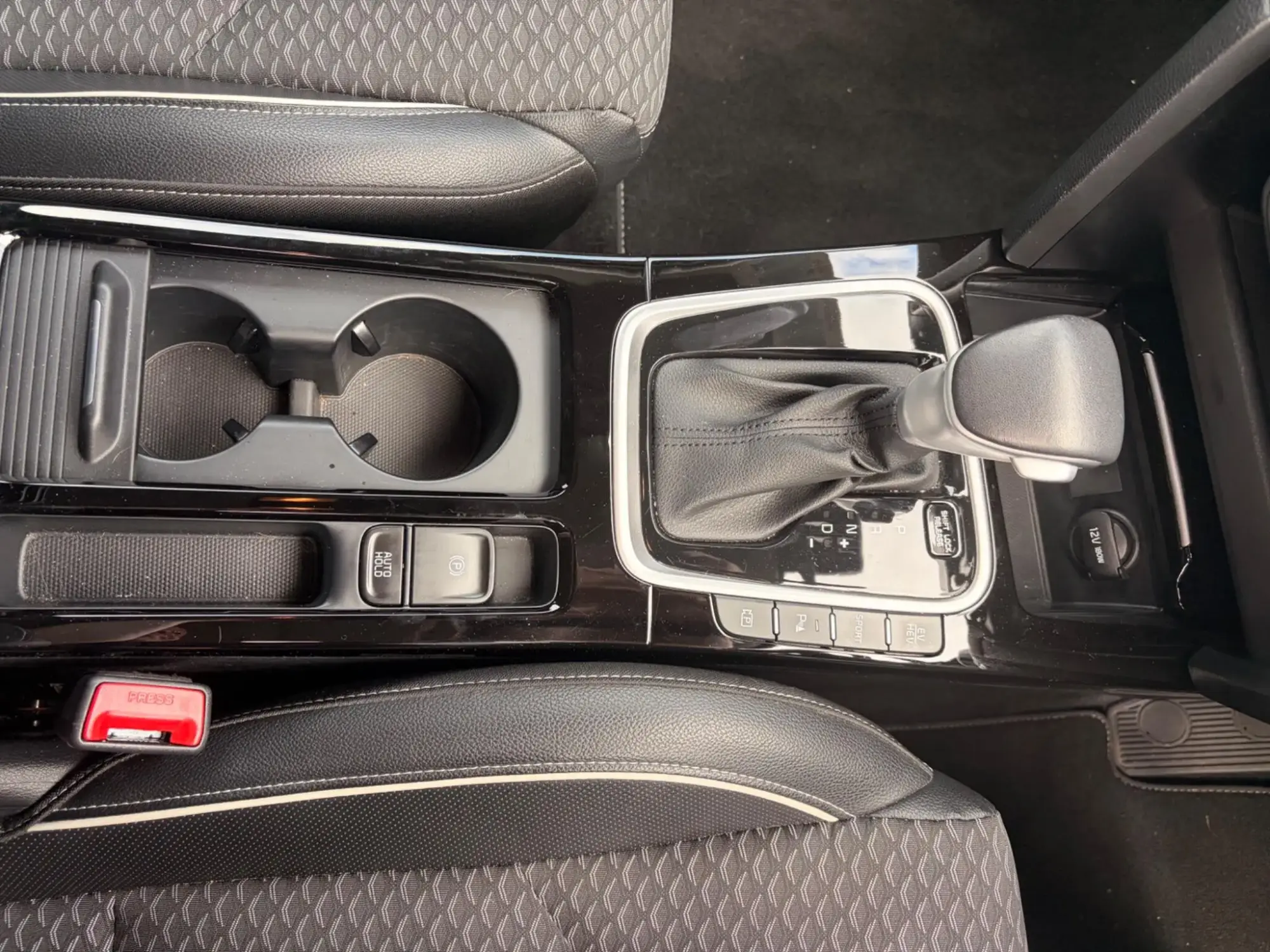 Kia XCeed Plug-In Hybrid Image 11 Kia XCeed Plug-In Hybrid Image 11