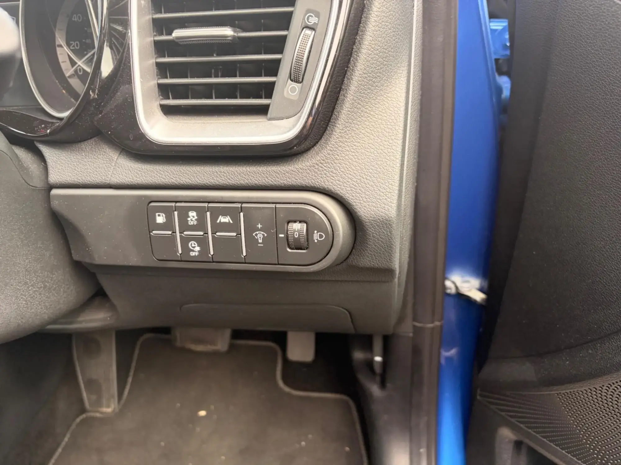 Kia XCeed Plug-In Hybrid Image 16 Kia XCeed Plug-In Hybrid Image 16
