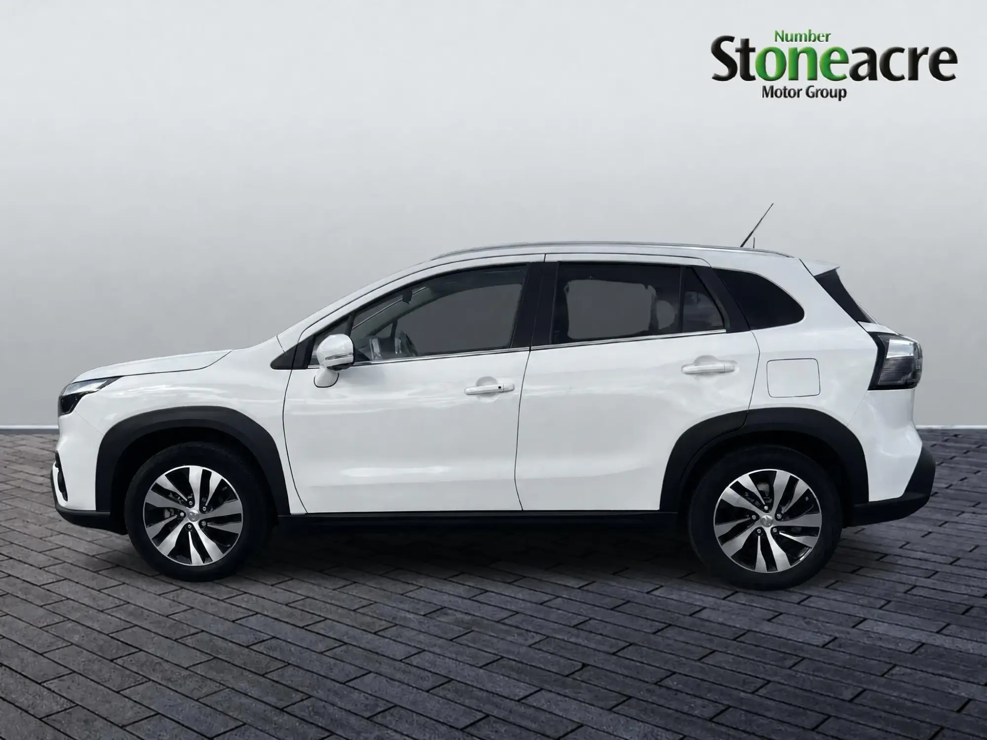 Suzuki S-Cross Hybrid Image 5