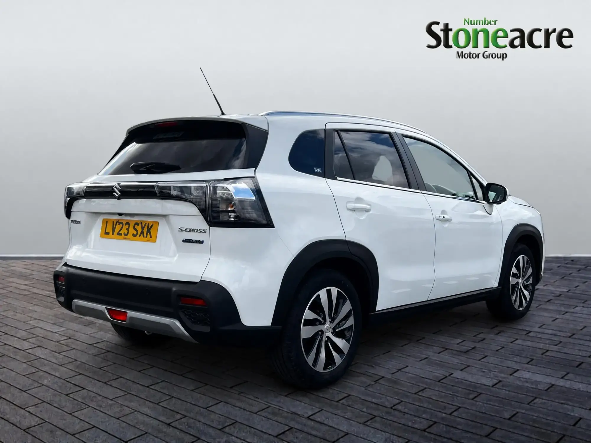 Suzuki S-Cross Hybrid Image 8