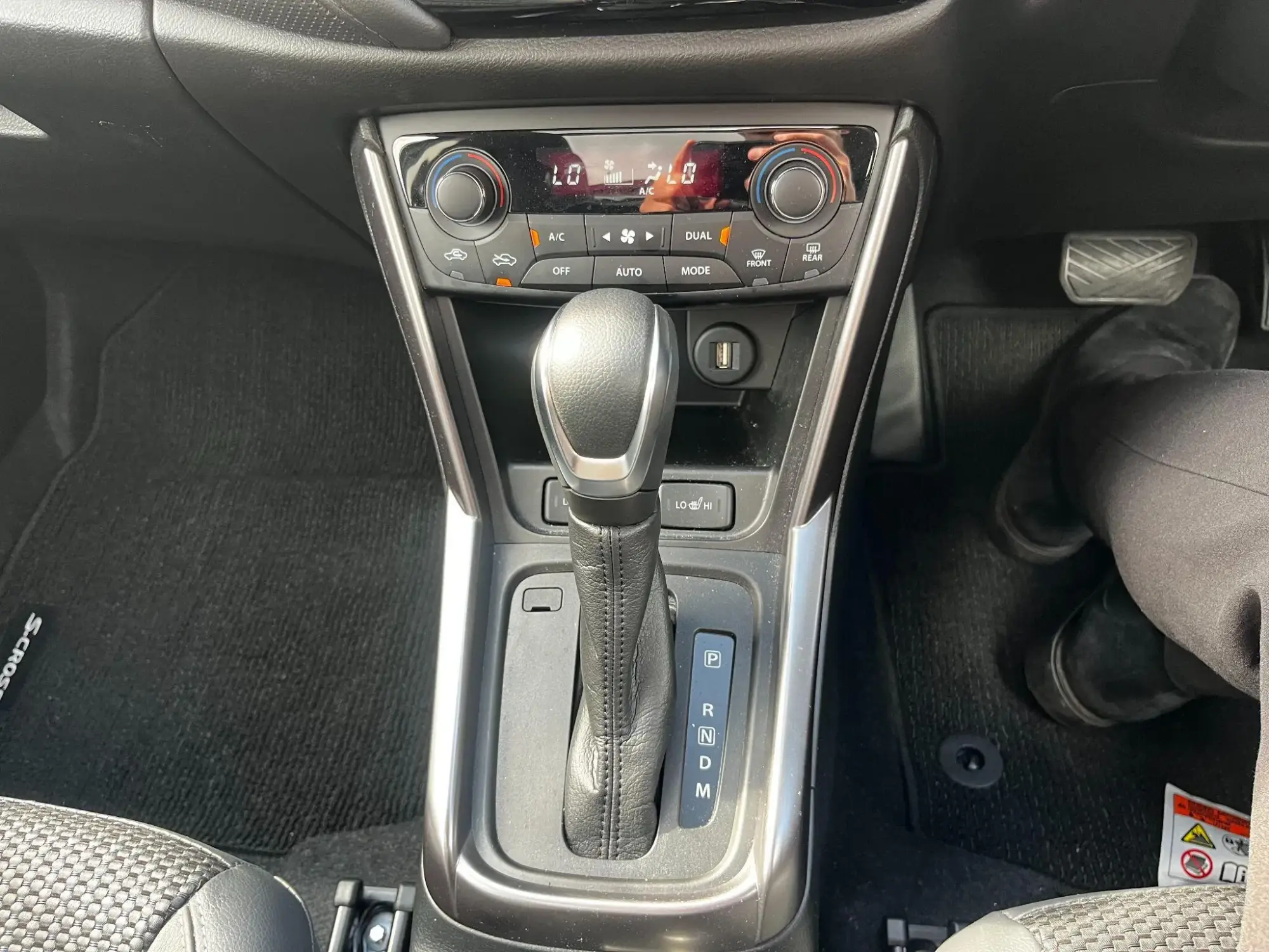 Suzuki S-Cross Hybrid Image 9