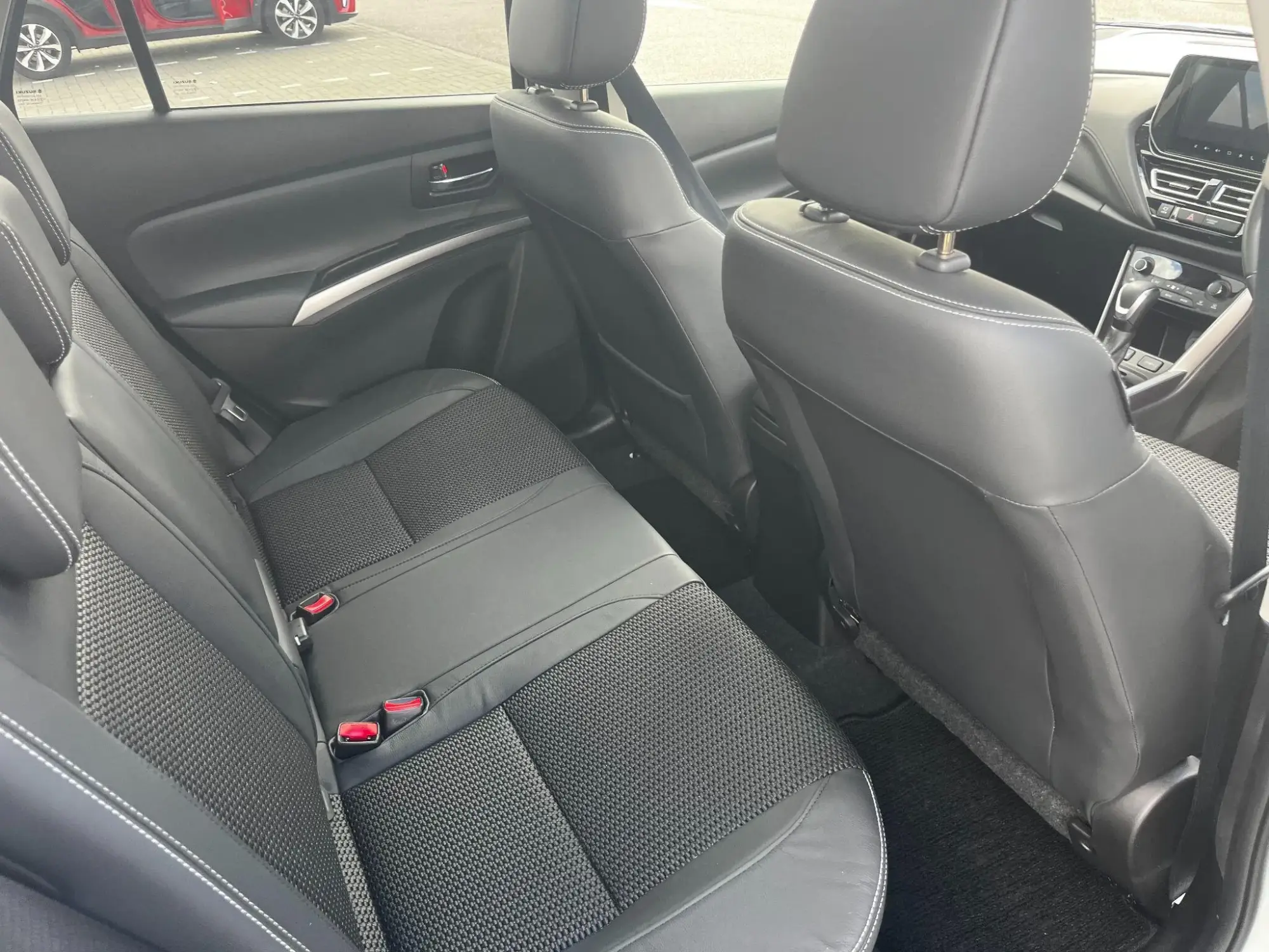 Suzuki S-Cross Hybrid Image 14