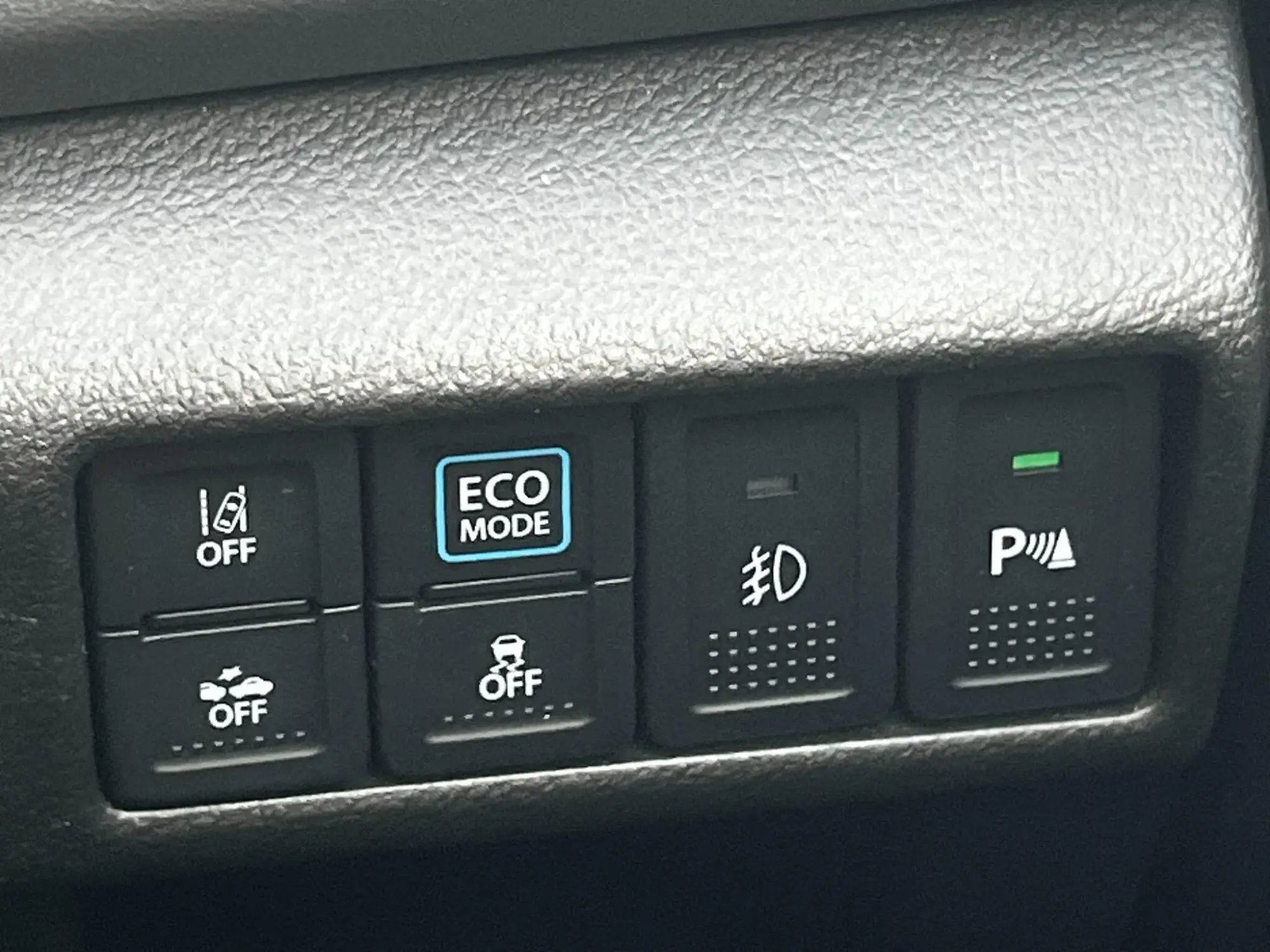 Suzuki S-Cross Hybrid Image 21
