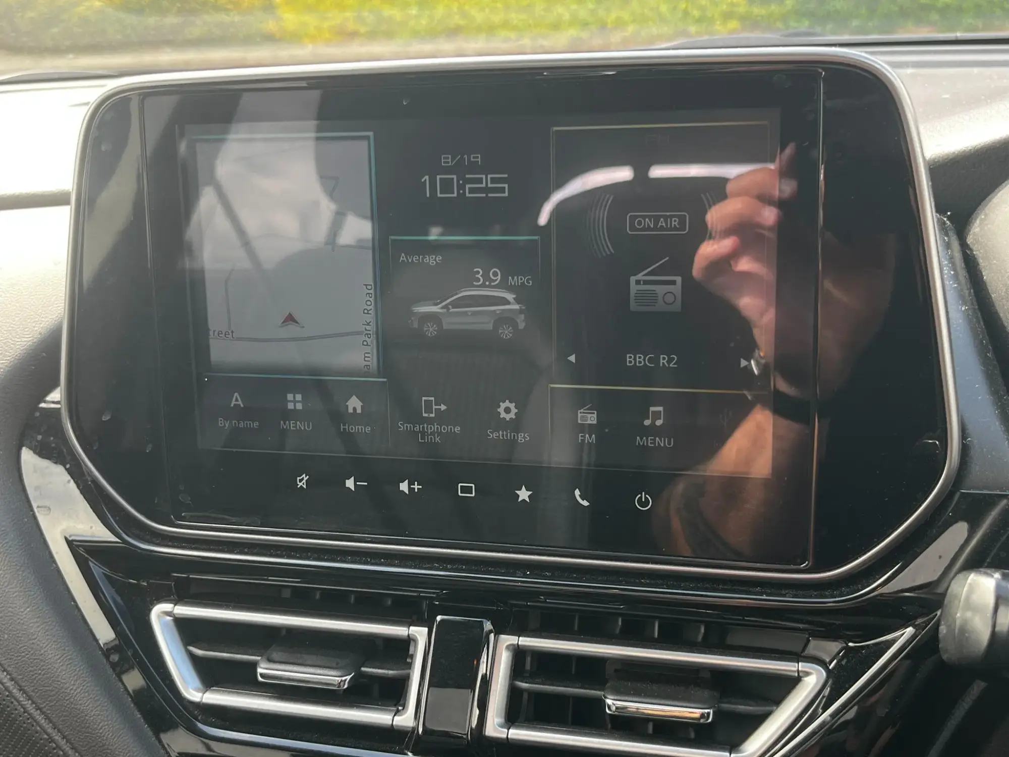 Suzuki S-Cross Hybrid Image 25