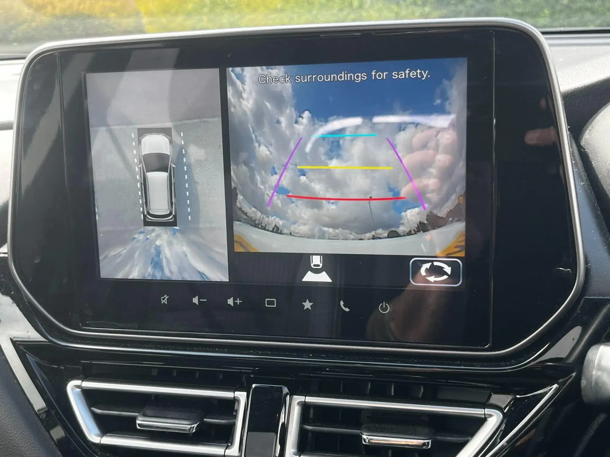 Suzuki S-Cross Hybrid Image 26
