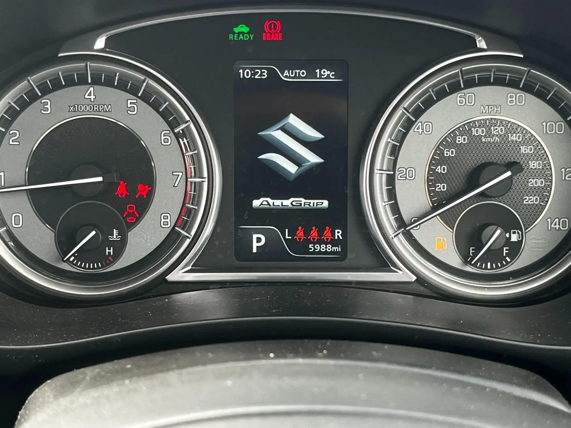 Suzuki S-Cross Hybrid Image 27