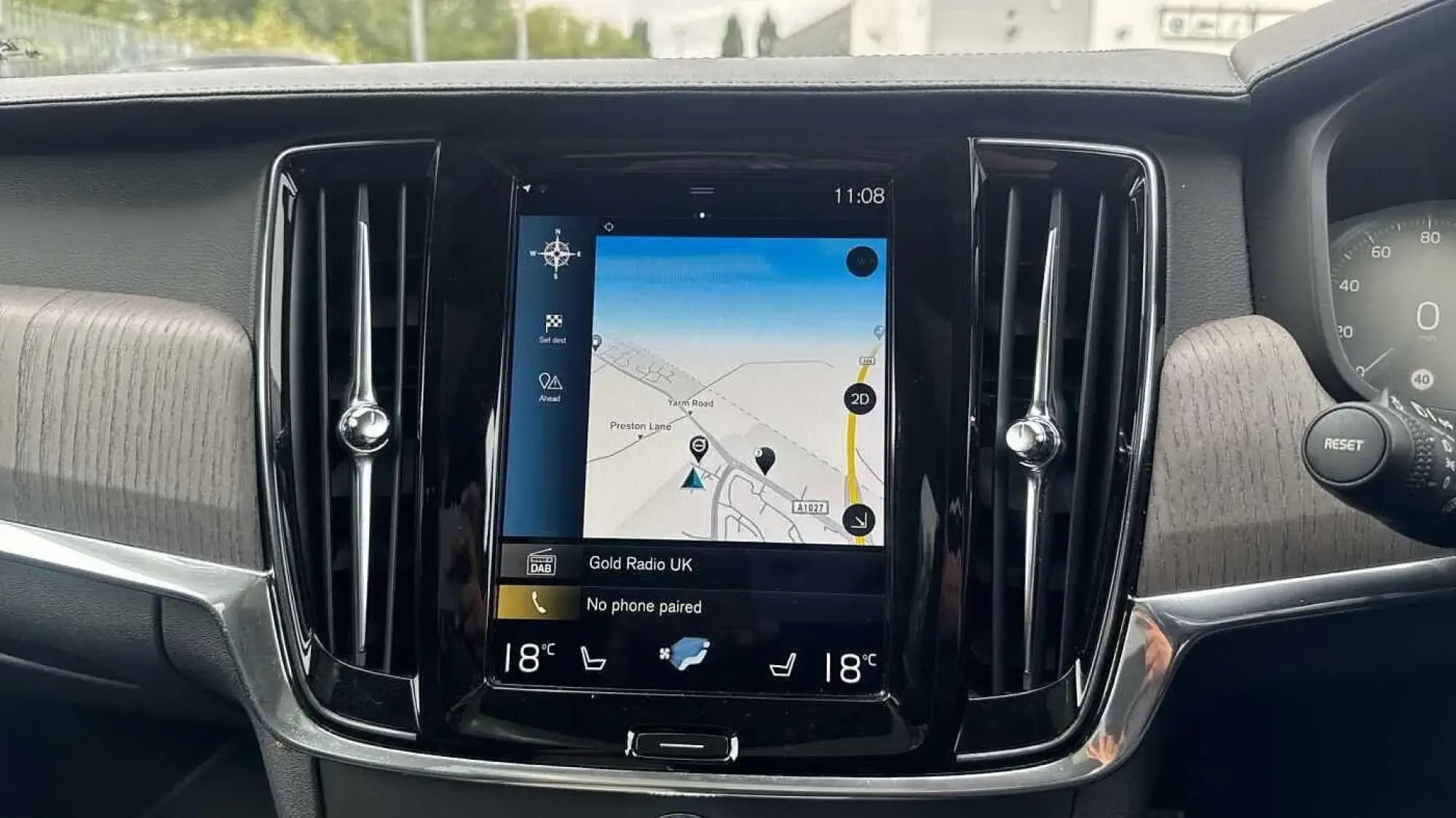 Volvo V90 Cross Country Image 18