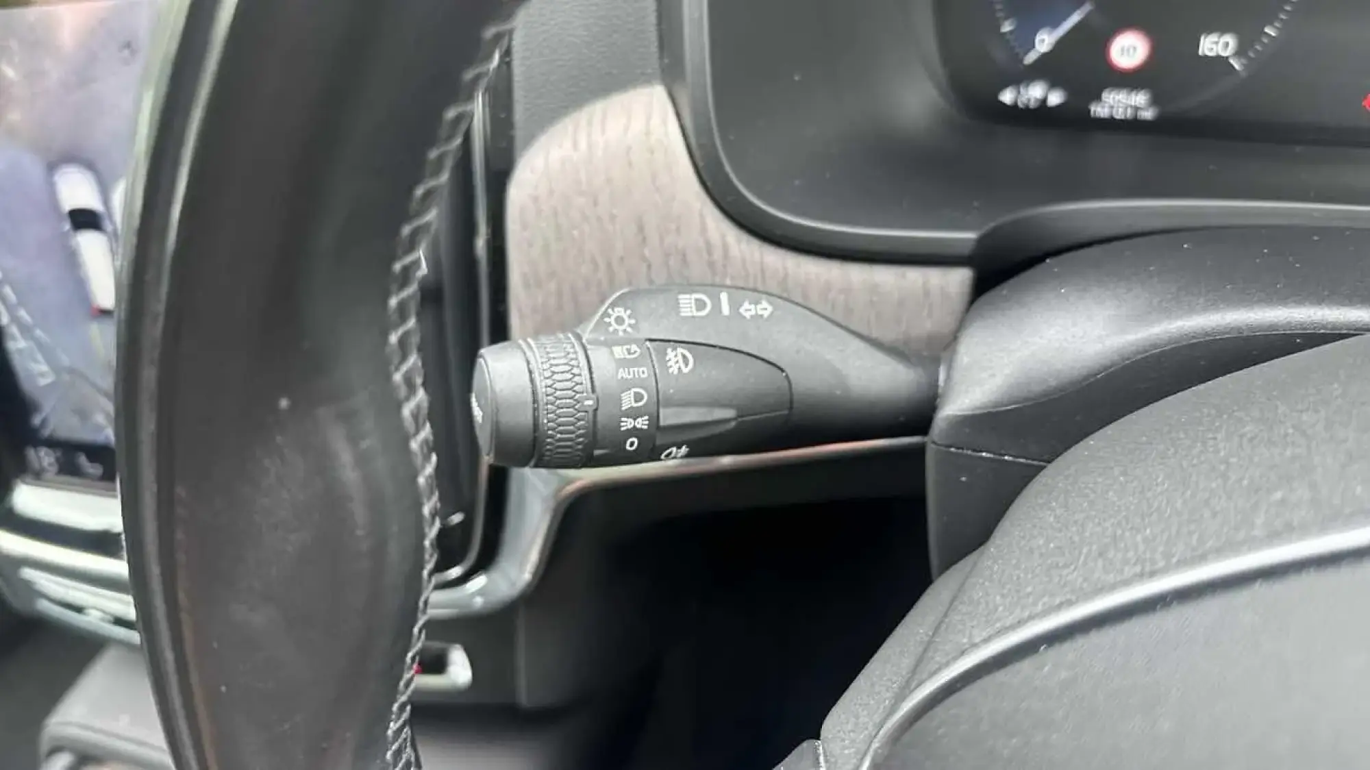 Volvo V90 Cross Country Image 23