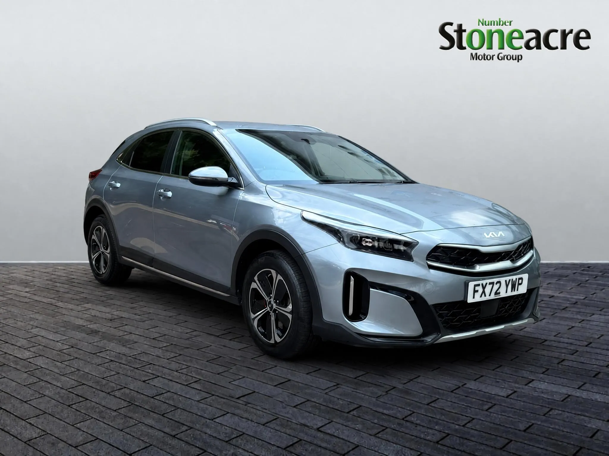 Kia XCeed Plug-In Hybrid listing photo