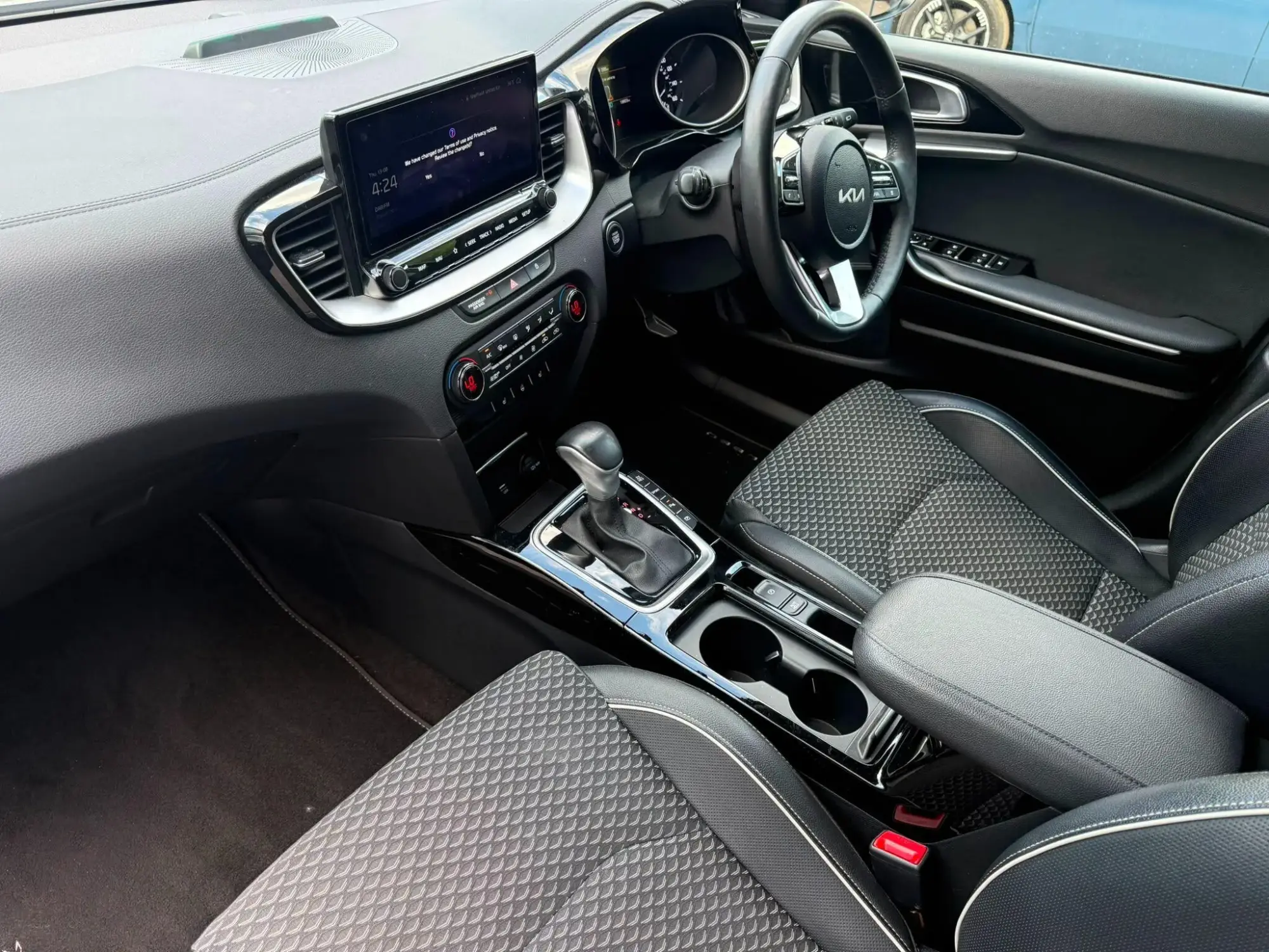 Kia XCeed Plug-In Hybrid Image 9 Kia XCeed Plug-In Hybrid Image 9