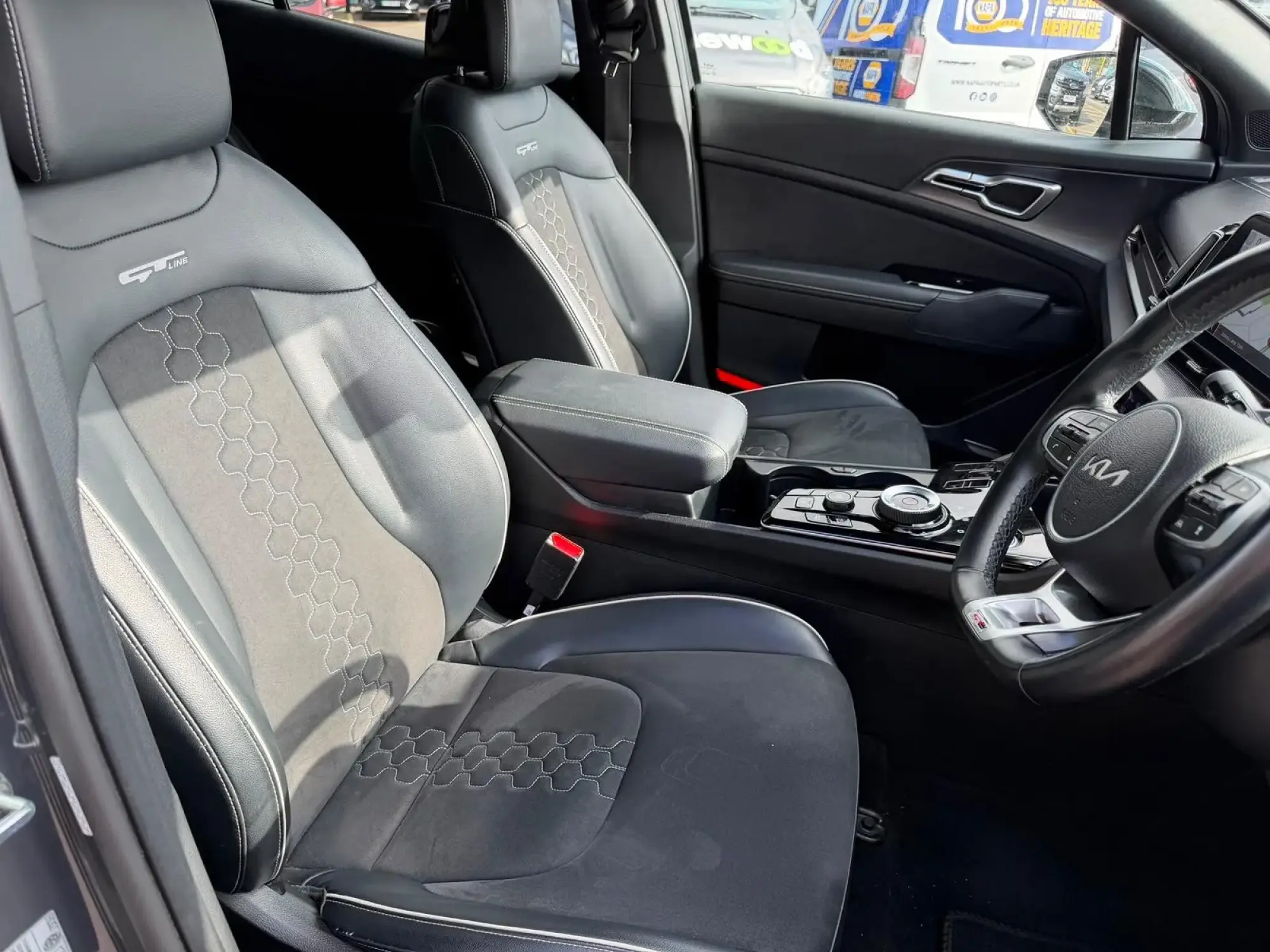 Kia Sportage Image 11