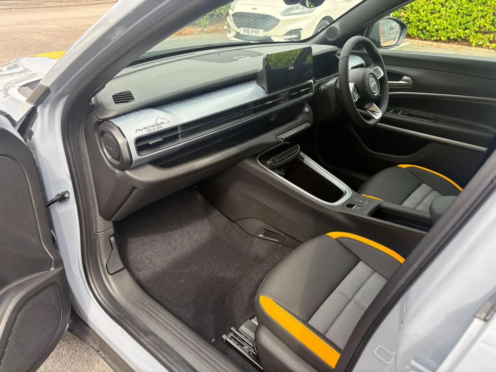 Jeep Avenger e-Hybrid Image 13