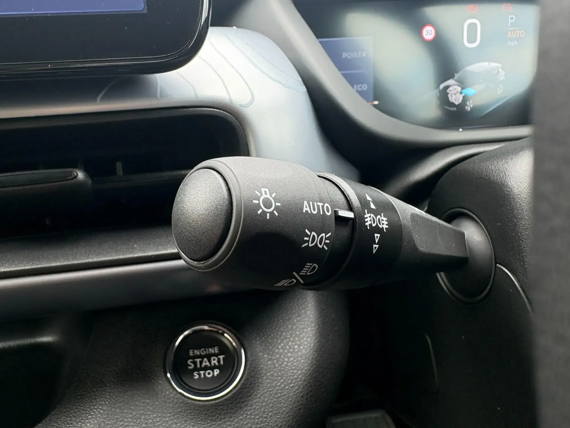 Jeep Avenger e-Hybrid Image 20