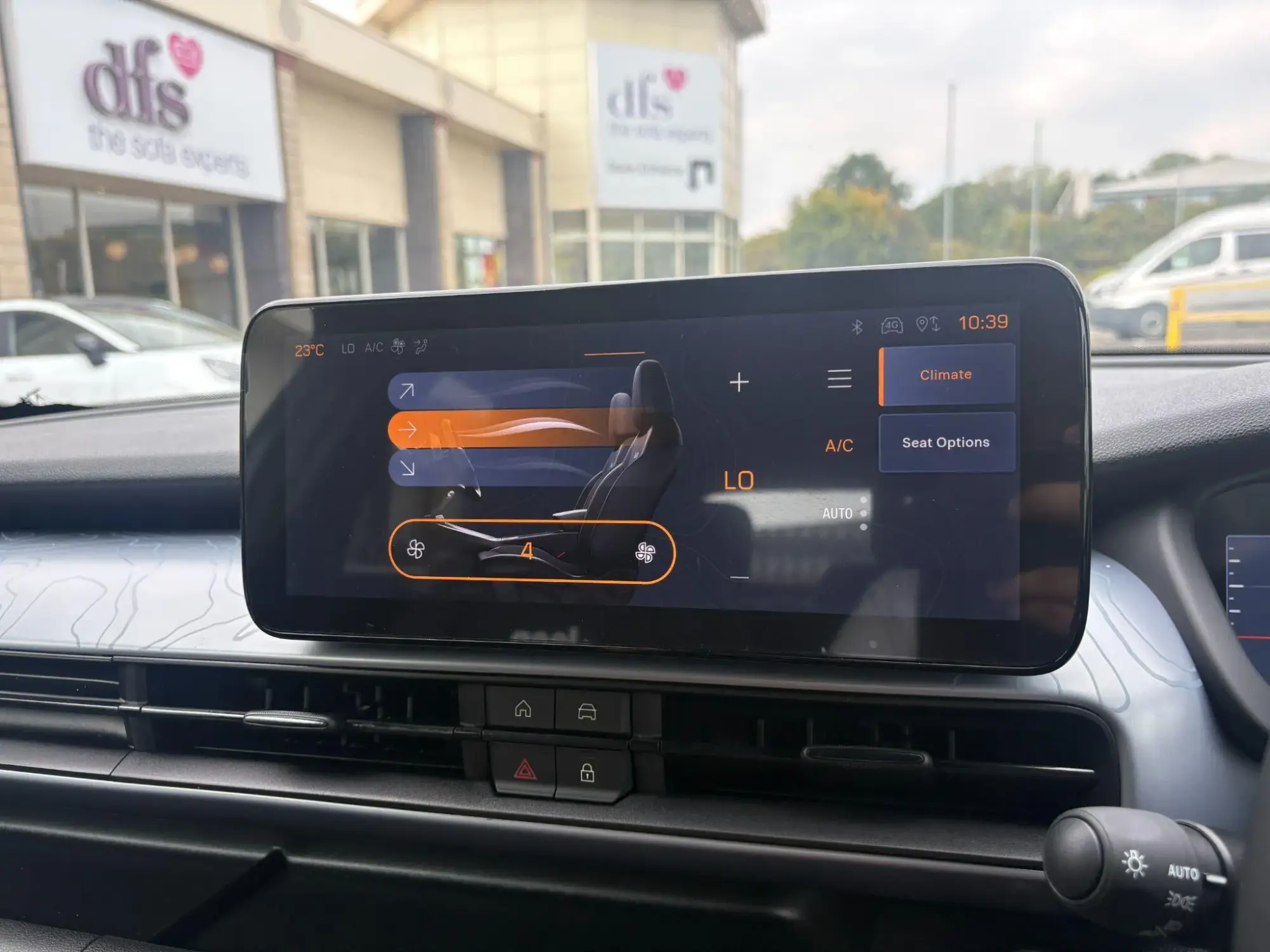 Jeep Avenger e-Hybrid Image 29