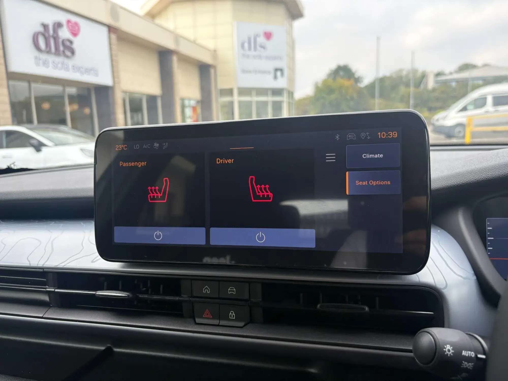 Jeep Avenger e-Hybrid Image 30