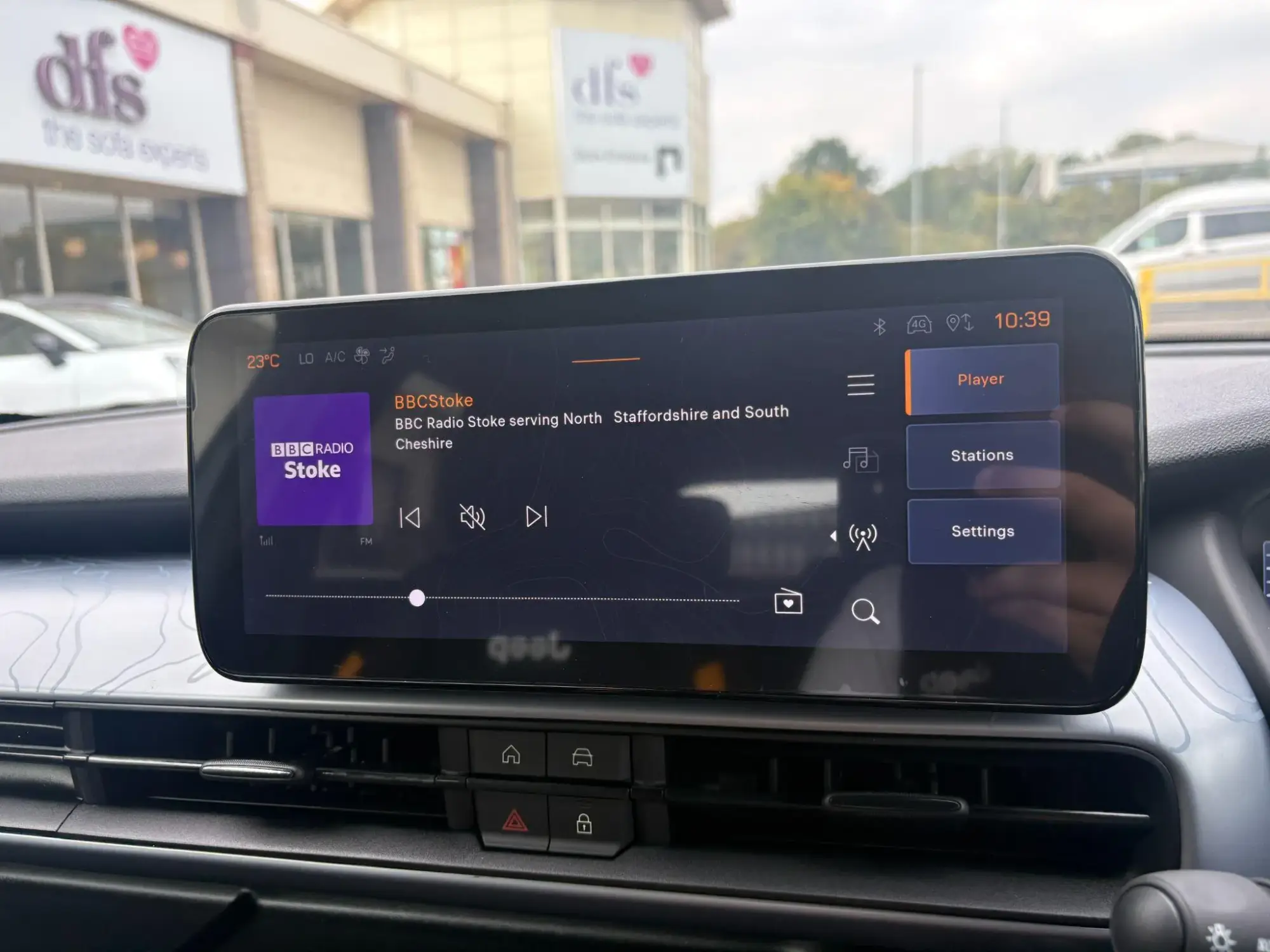Jeep Avenger e-Hybrid Image 33