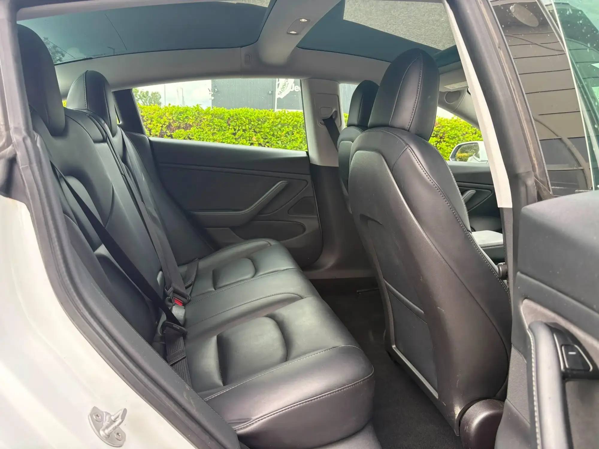 Tesla Model 3 Image 11