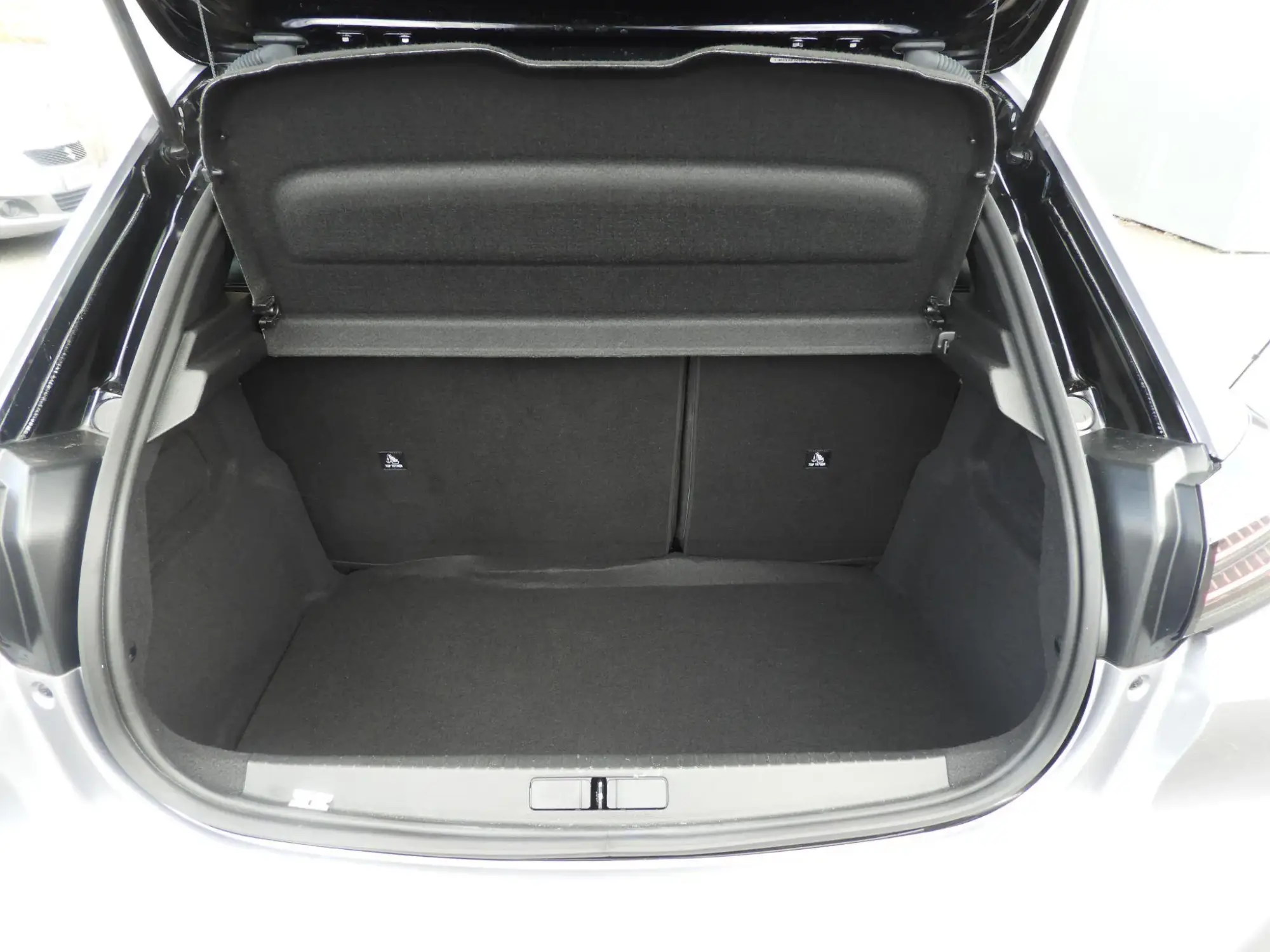 Peugeot 208 Image 28 Peugeot 208 Image 28