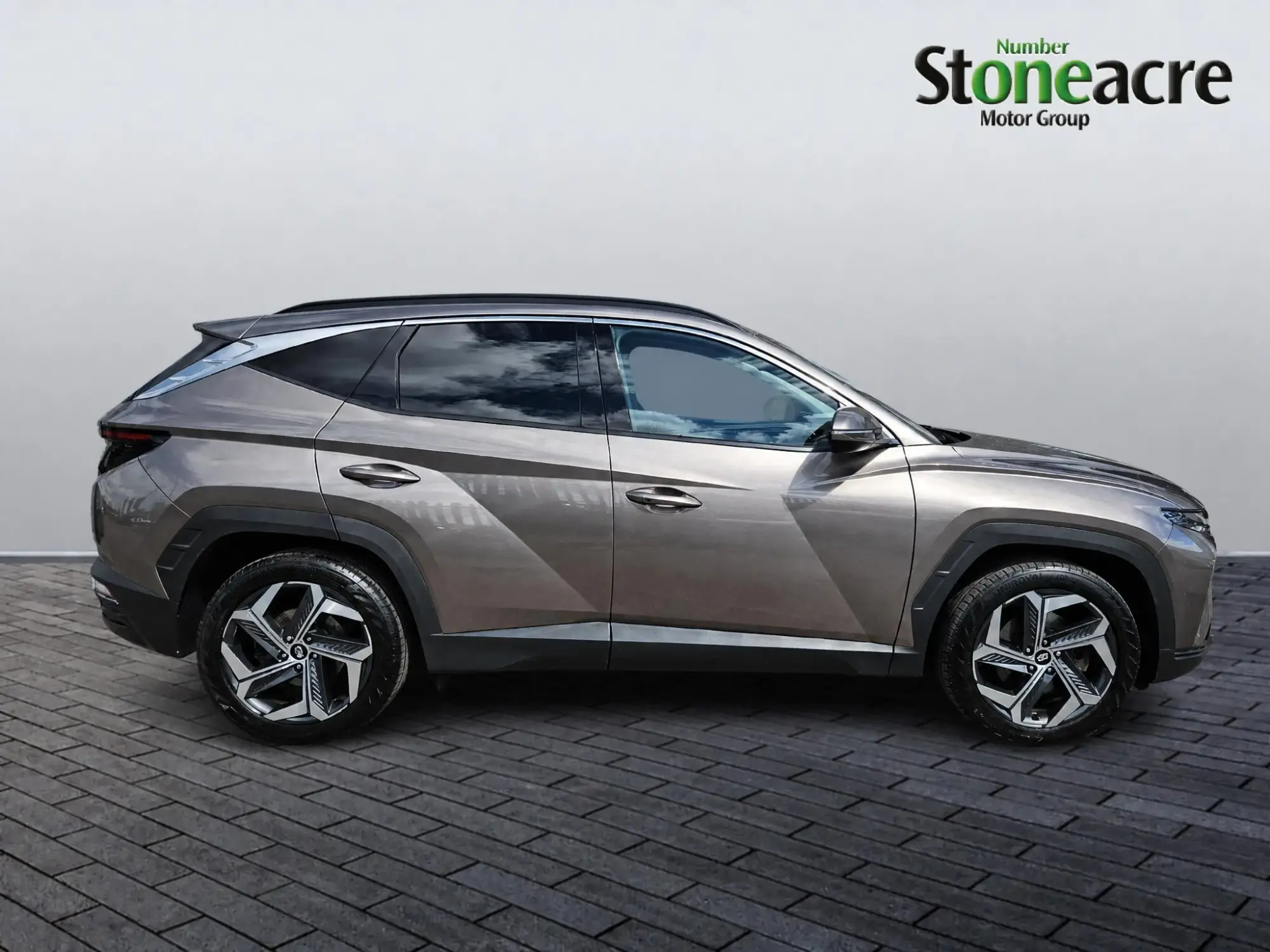 Hyundai TUCSON Hybrid Image 2 Hyundai TUCSON Hybrid Image 2