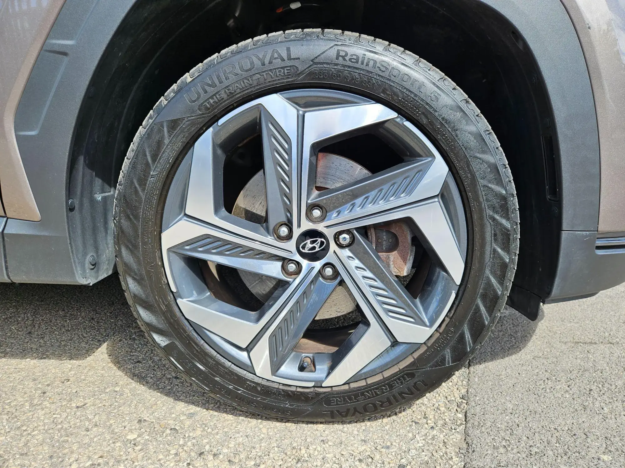 Hyundai TUCSON Hybrid Image 9 Hyundai TUCSON Hybrid Image 9