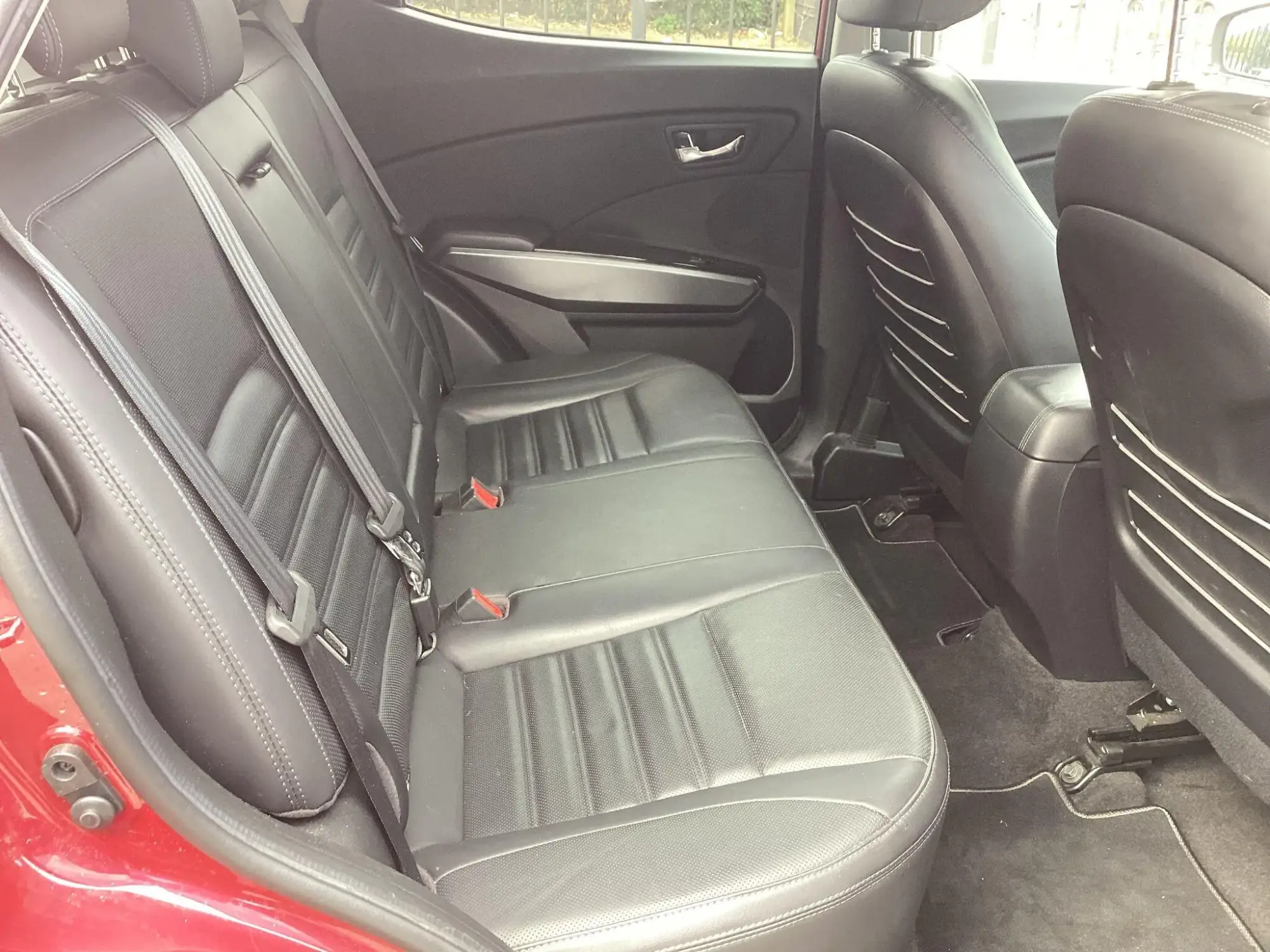 SSangyong Tivoli Image 15