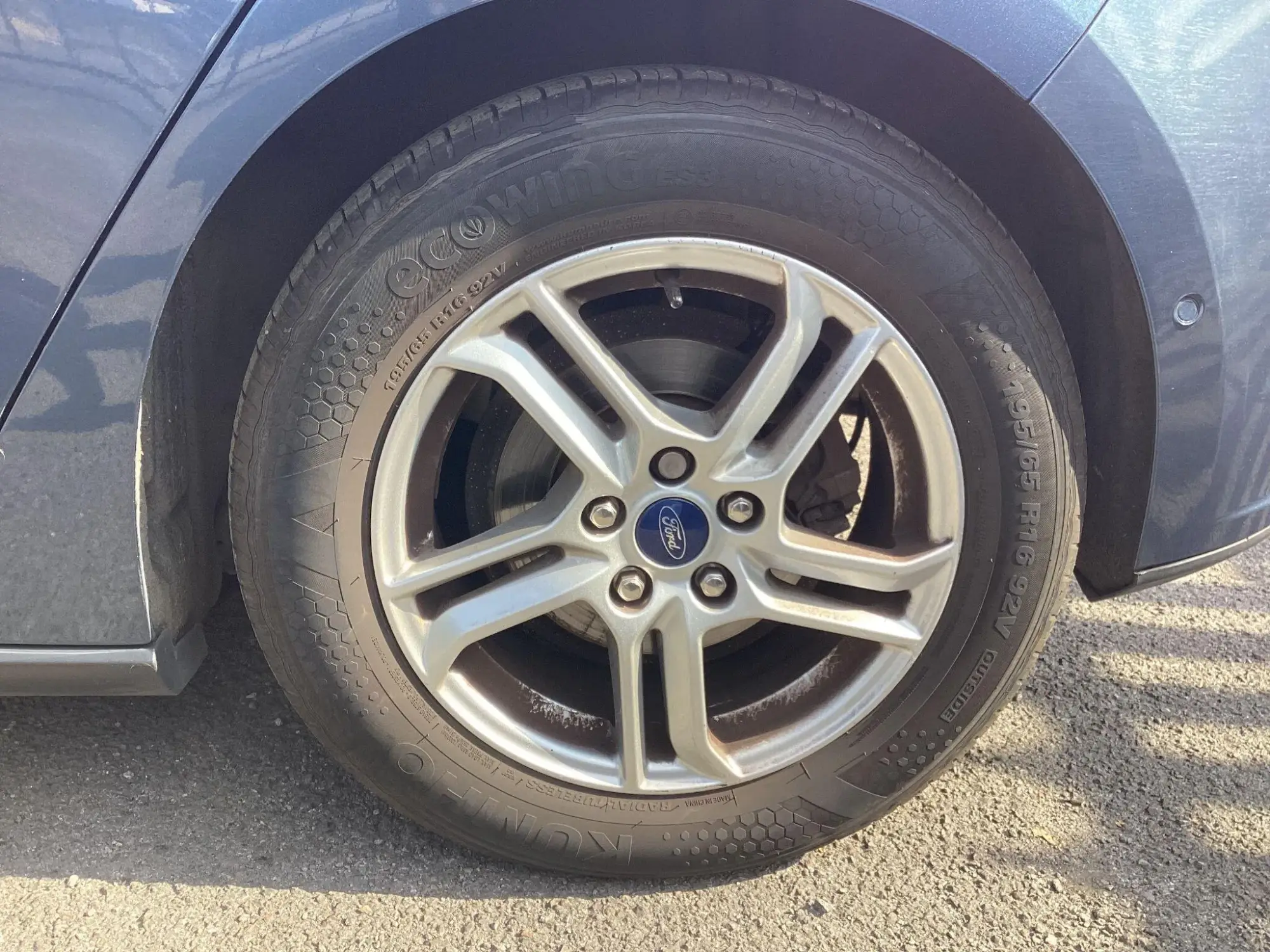 Ford Focus Image 9