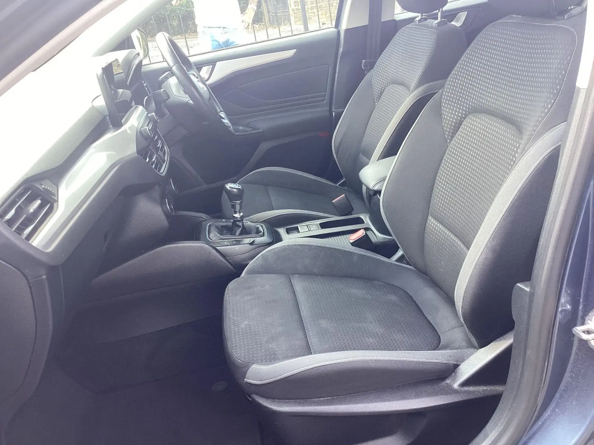 Ford Focus Image 12