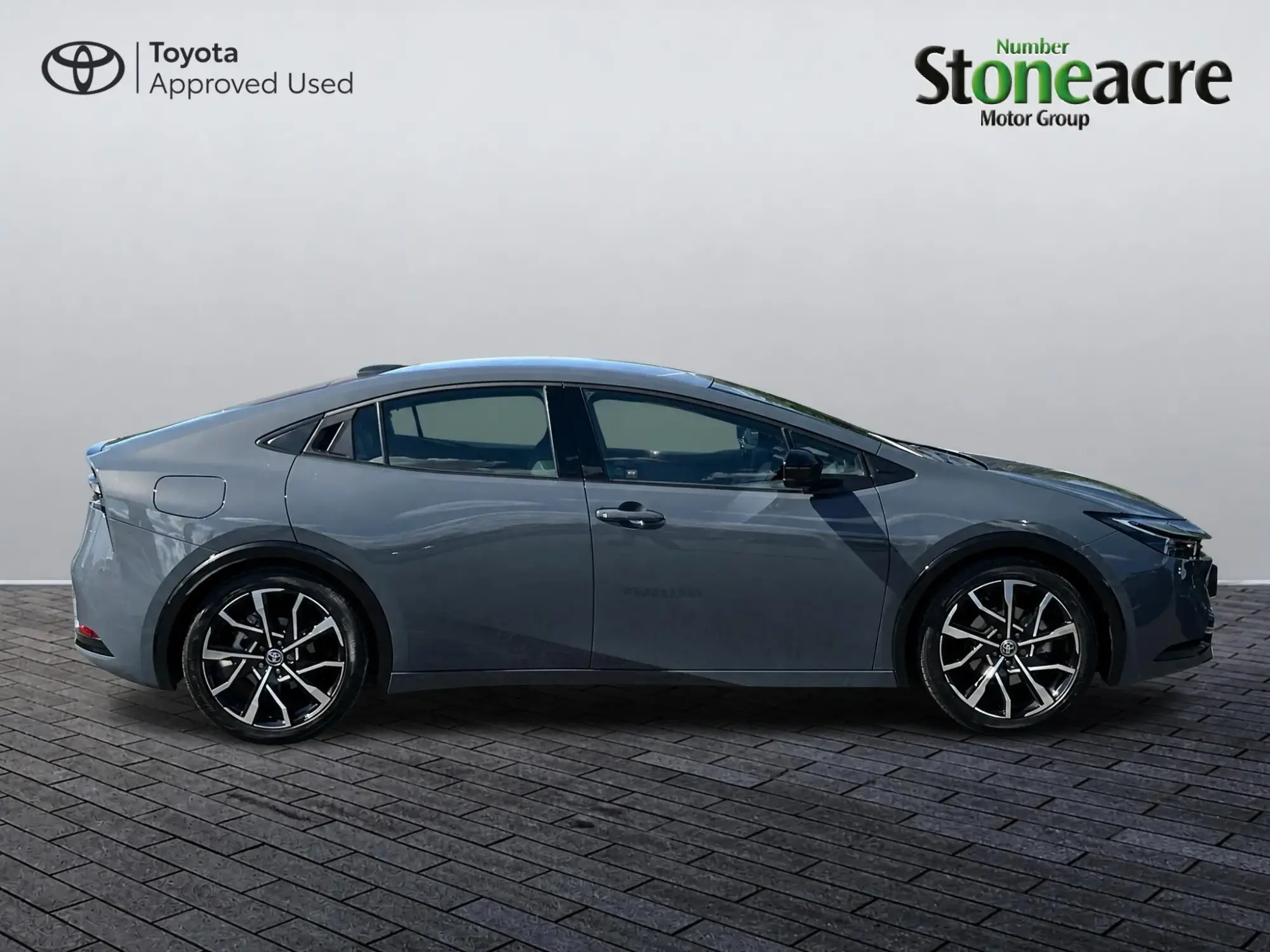 Toyota Prius Plug-in Hybrid 2.0 13.6 kWh Excel CVT Euro 6 (s/s) 5dr NK26ZPU Image 2 Toyota Prius Plug-in Hybrid 2.0 13.6 kWh Excel CVT Euro 6 (s/s) 5dr NK26ZPU Image 2