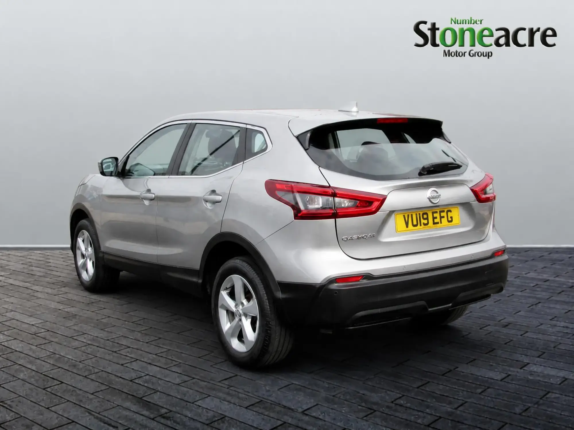 Nissan Qashqai 1.3 DiG-T Acenta Premium 5dr VU19EFG Image 3 Nissan Qashqai 1.3 DiG-T Acenta Premium 5dr VU19EFG Image 3