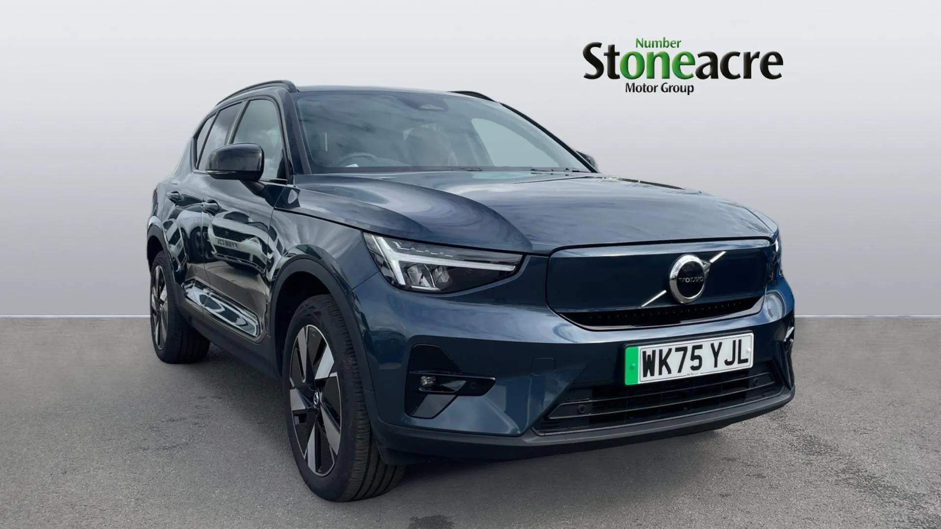 Volvo EX40