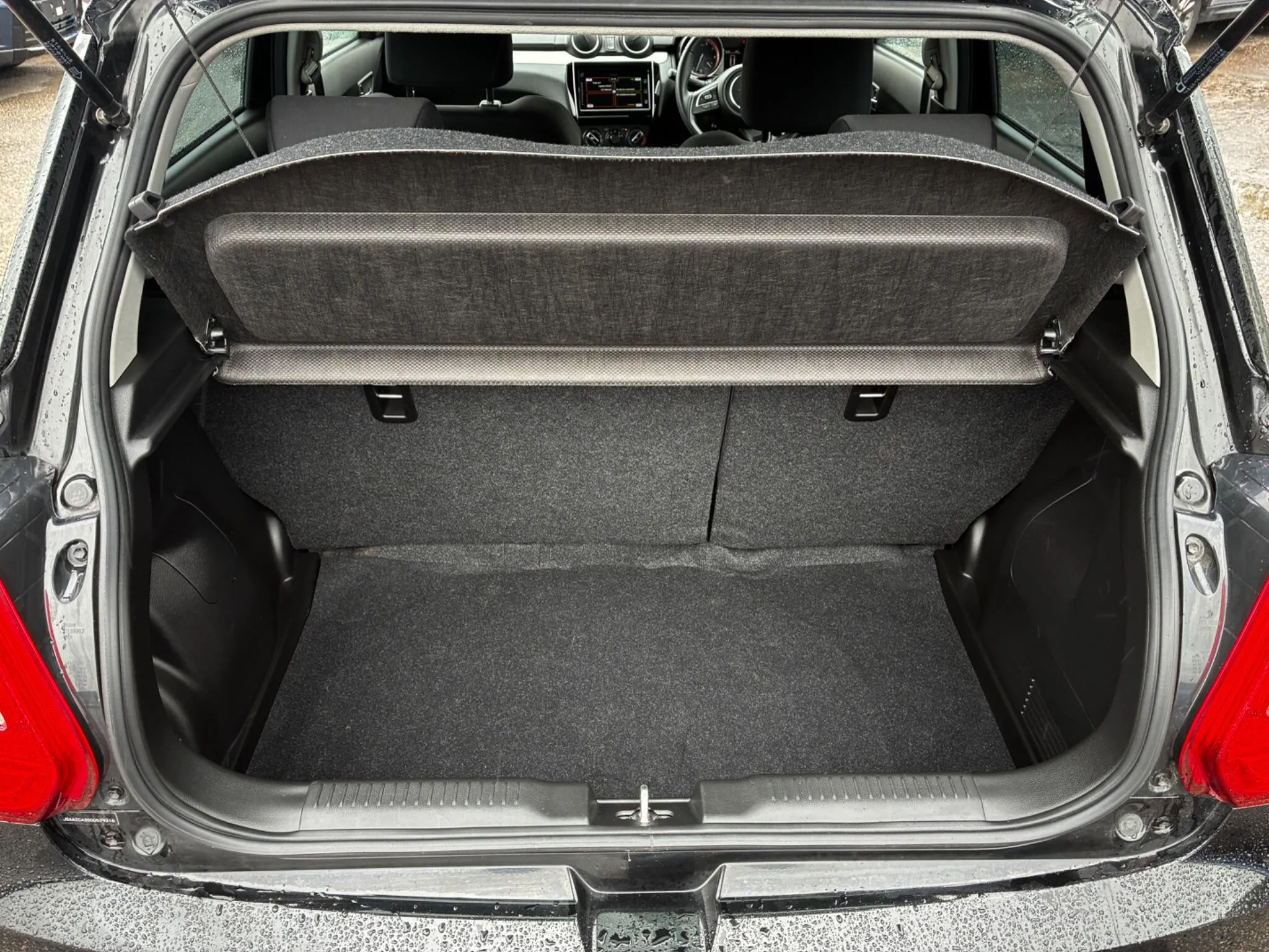 Suzuki Swift listing photo