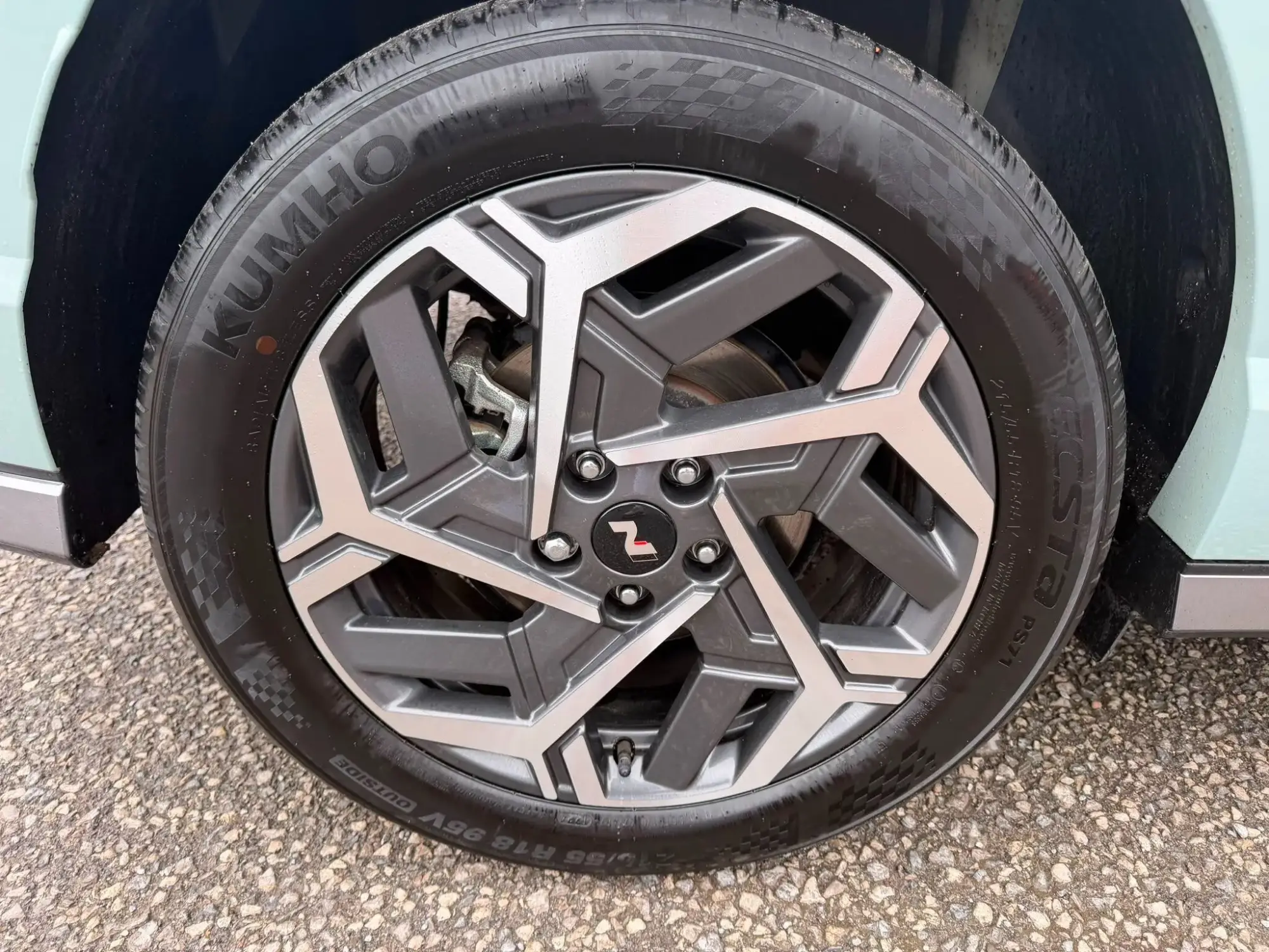 Hyundai KONA Image 12