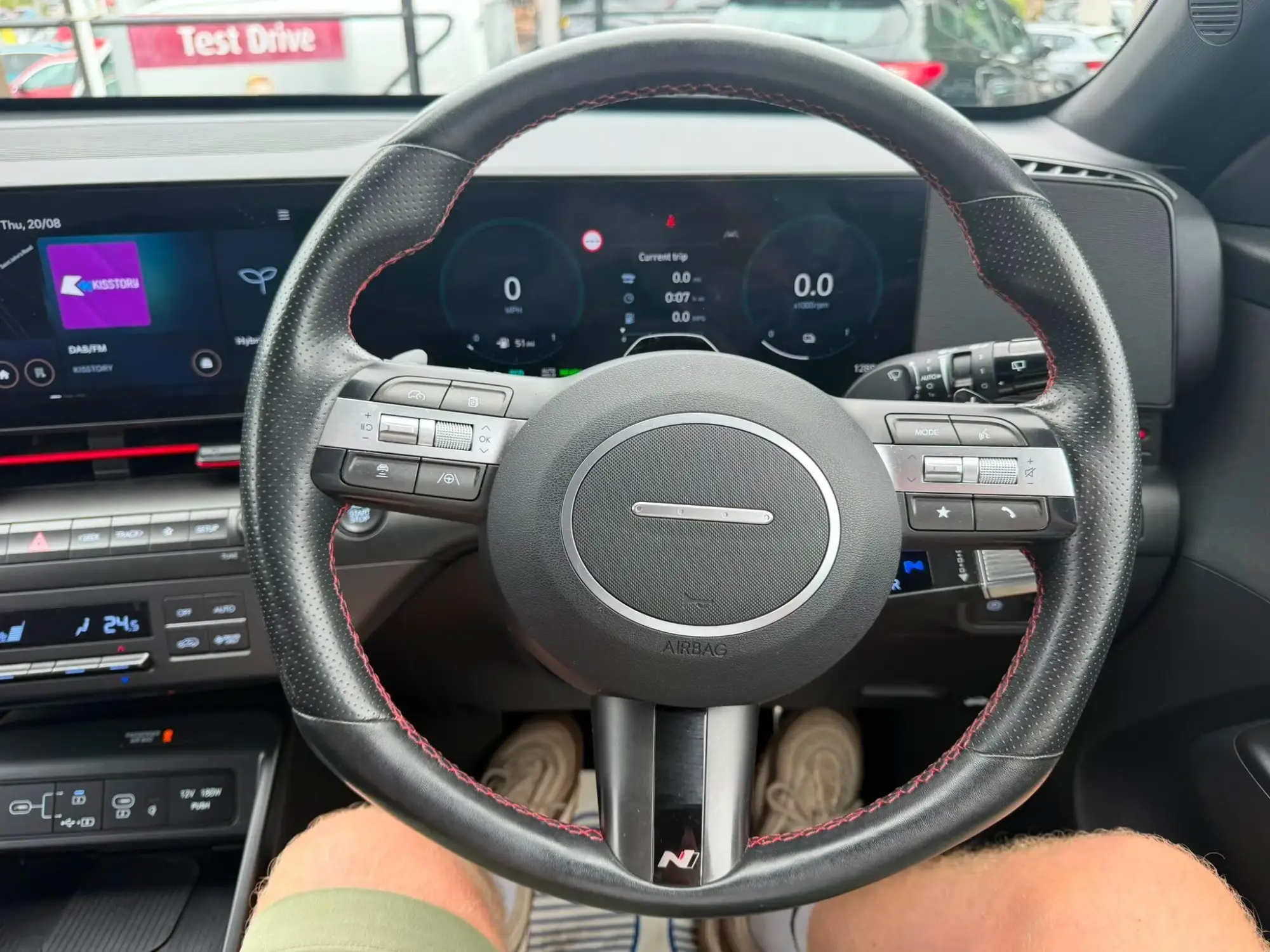Hyundai KONA Image 17