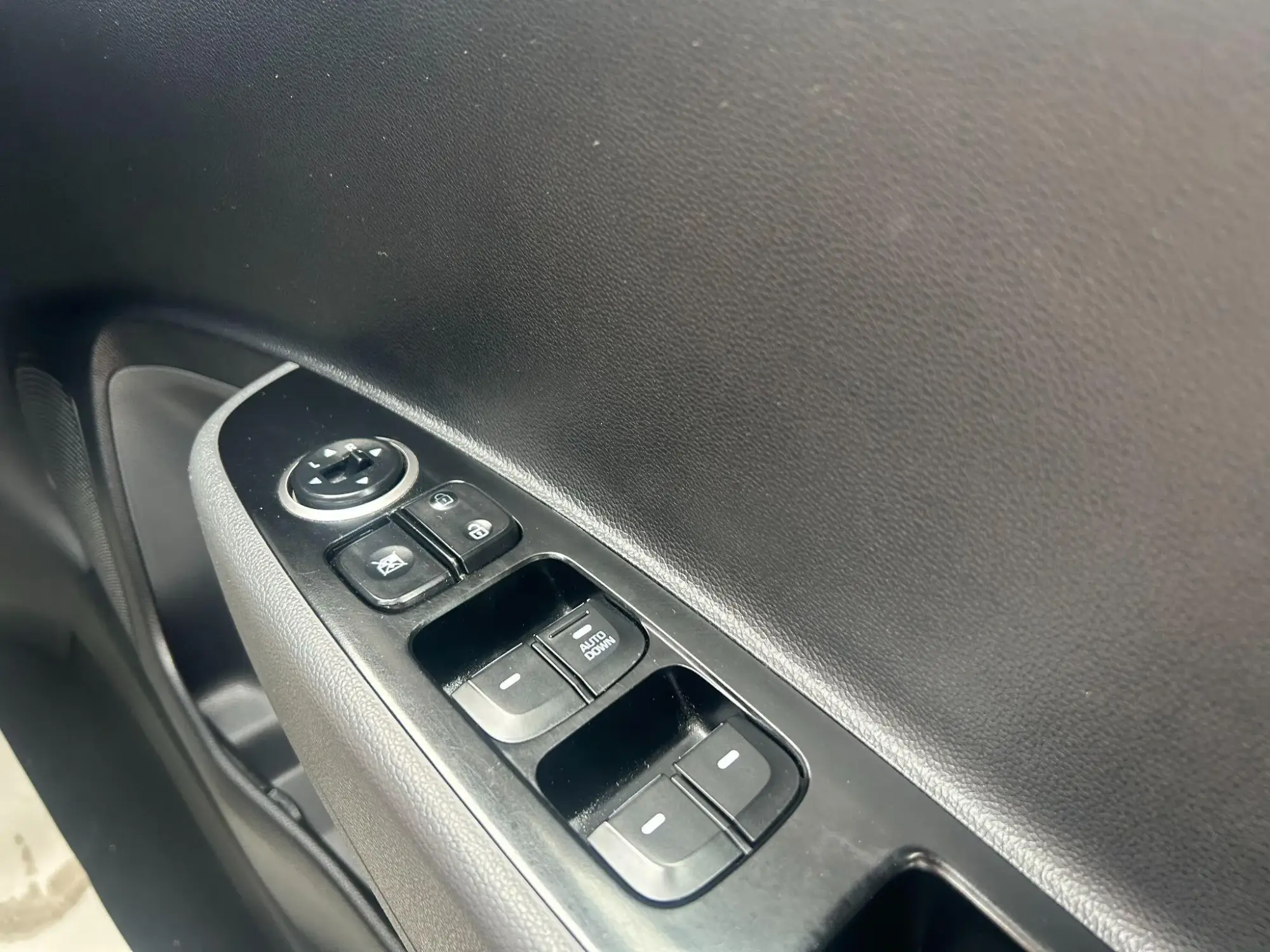 Hyundai i10 Image 18