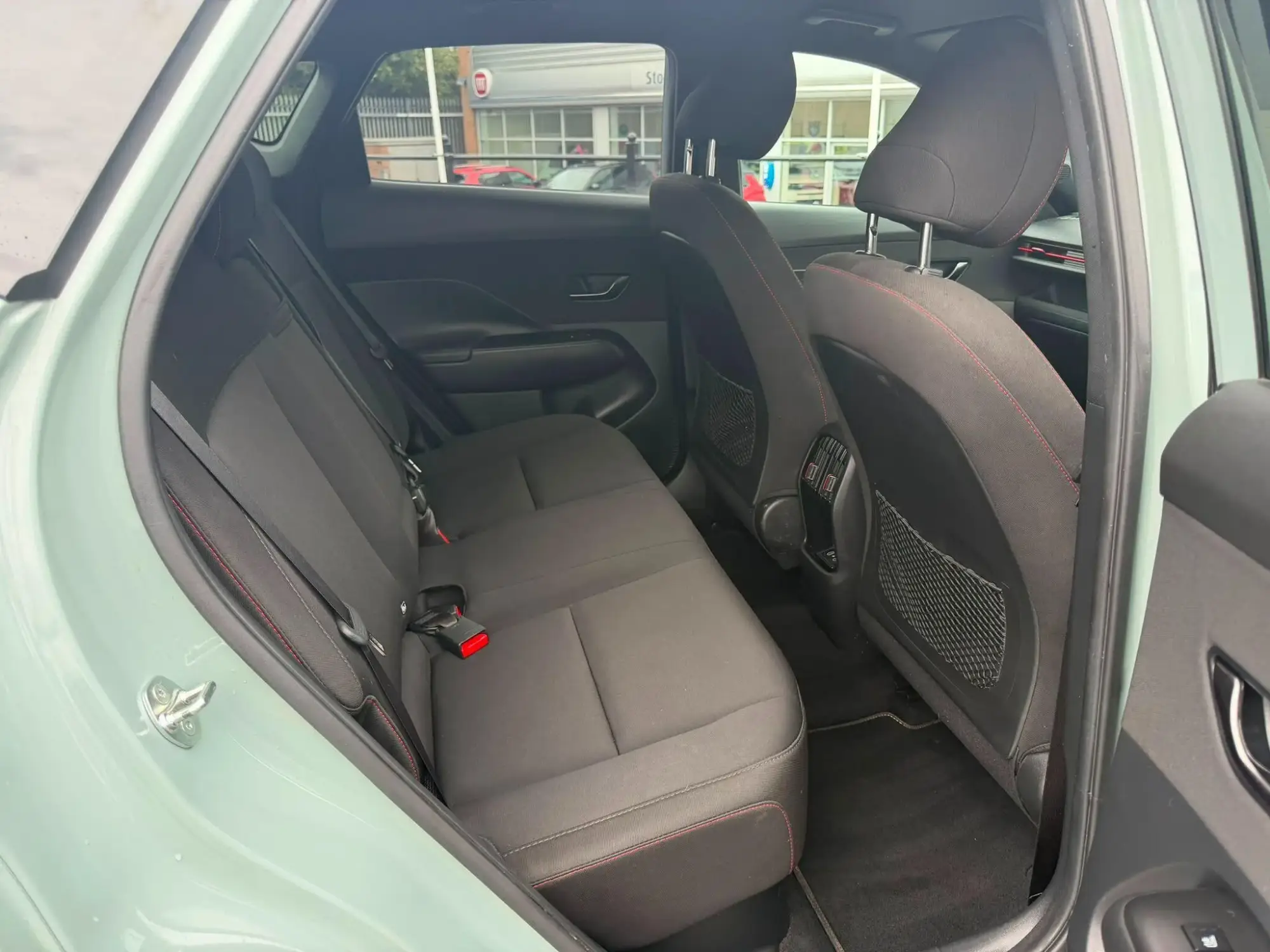 Hyundai KONA Image 32