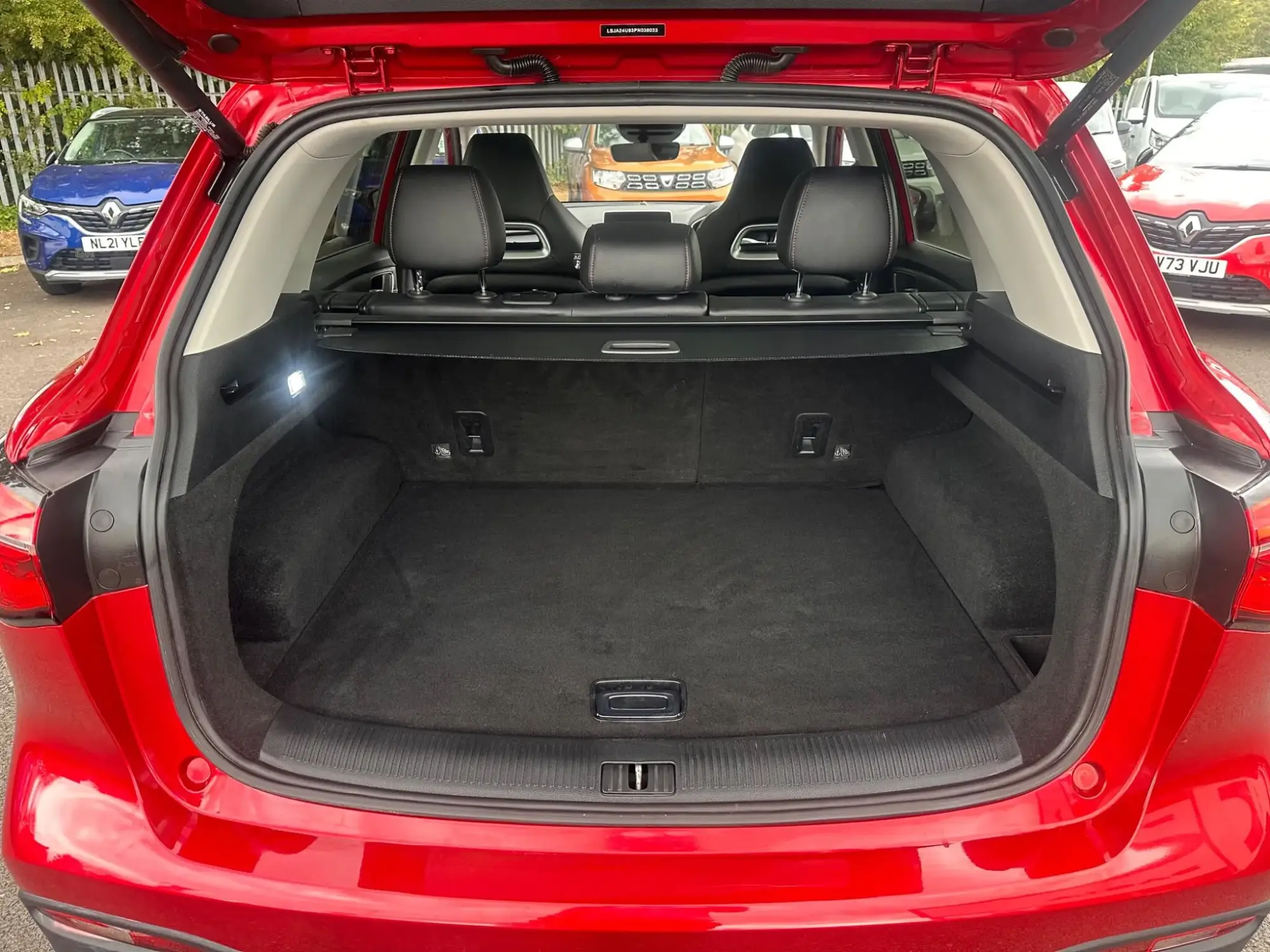 MG HS 1.5 T-GDI Exclusive SUV 5dr Petrol DCT Euro 6 (s/s) (162 ps) FD72LDE Image 2 MG HS 1.5 T-GDI Exclusive SUV 5dr Petrol DCT Euro 6 (s/s) (162 ps) FD72LDE Image 2