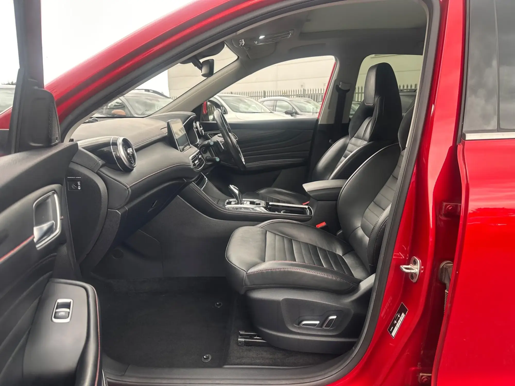 MG HS 1.5 T-GDI Exclusive SUV 5dr Petrol DCT Euro 6 (s/s) (162 ps) FD72LDE Image 3 MG HS 1.5 T-GDI Exclusive SUV 5dr Petrol DCT Euro 6 (s/s) (162 ps) FD72LDE Image 3