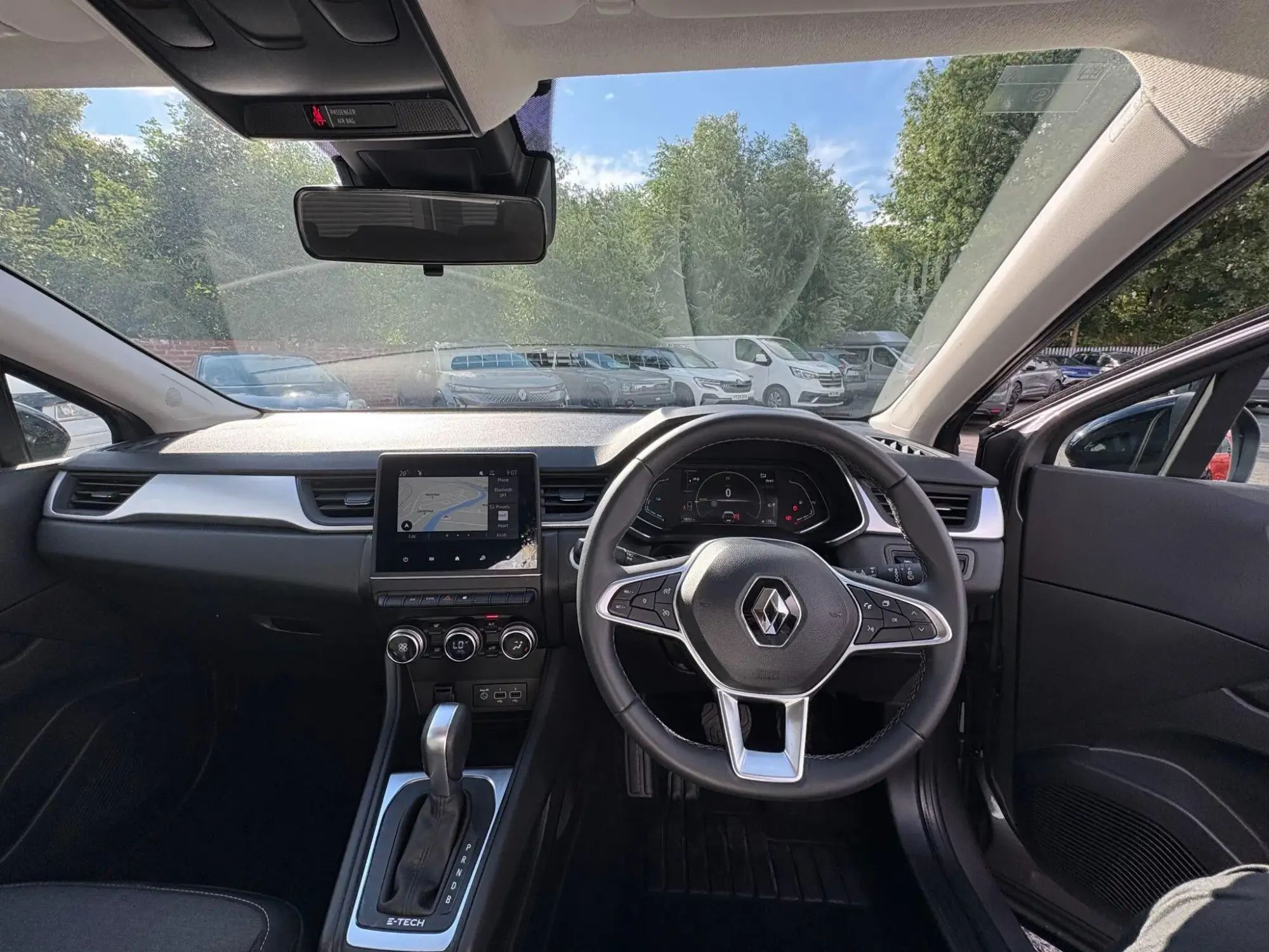 Renault Captur E-Tech Image 11