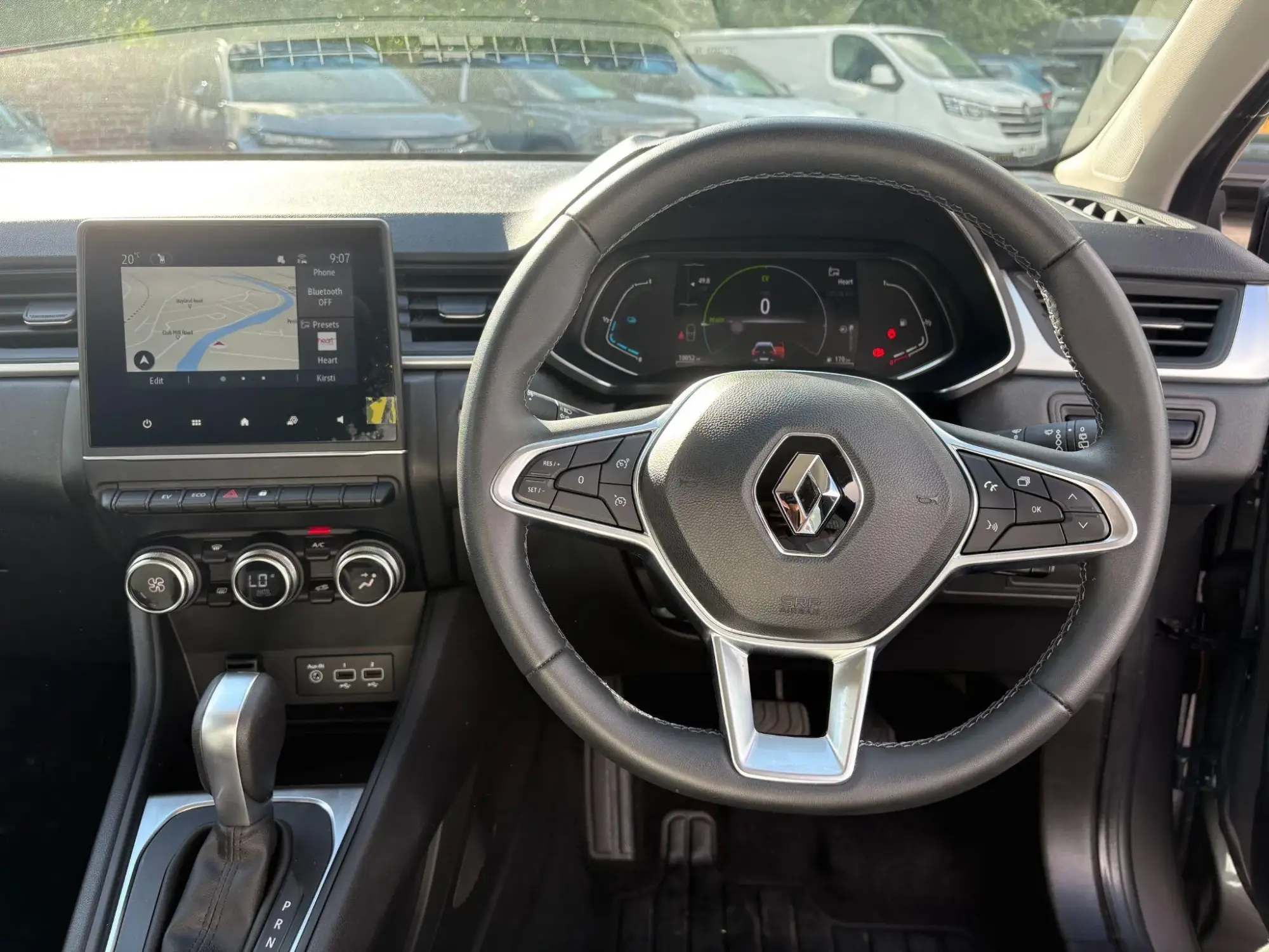 Renault Captur E-Tech Image 12