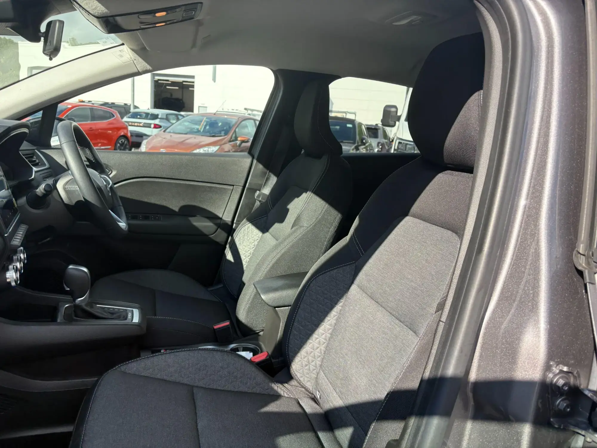 Renault Captur E-Tech Image 14