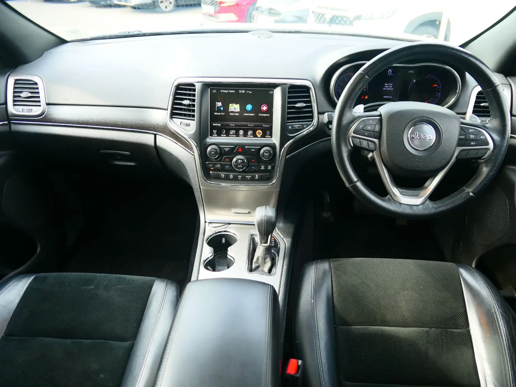 Jeep Grand Cherokee 3.0 V6 MultiJetII Night Eagle Auto 4WD Euro 6 (s/s) 5dr EA18OZH Image 2 Jeep Grand Cherokee 3.0 V6 MultiJetII Night Eagle Auto 4WD Euro 6 (s/s) 5dr EA18OZH Image 2