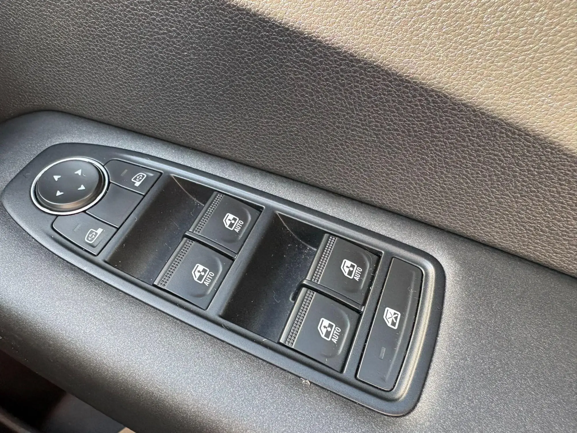 Renault Captur E-Tech Image 23