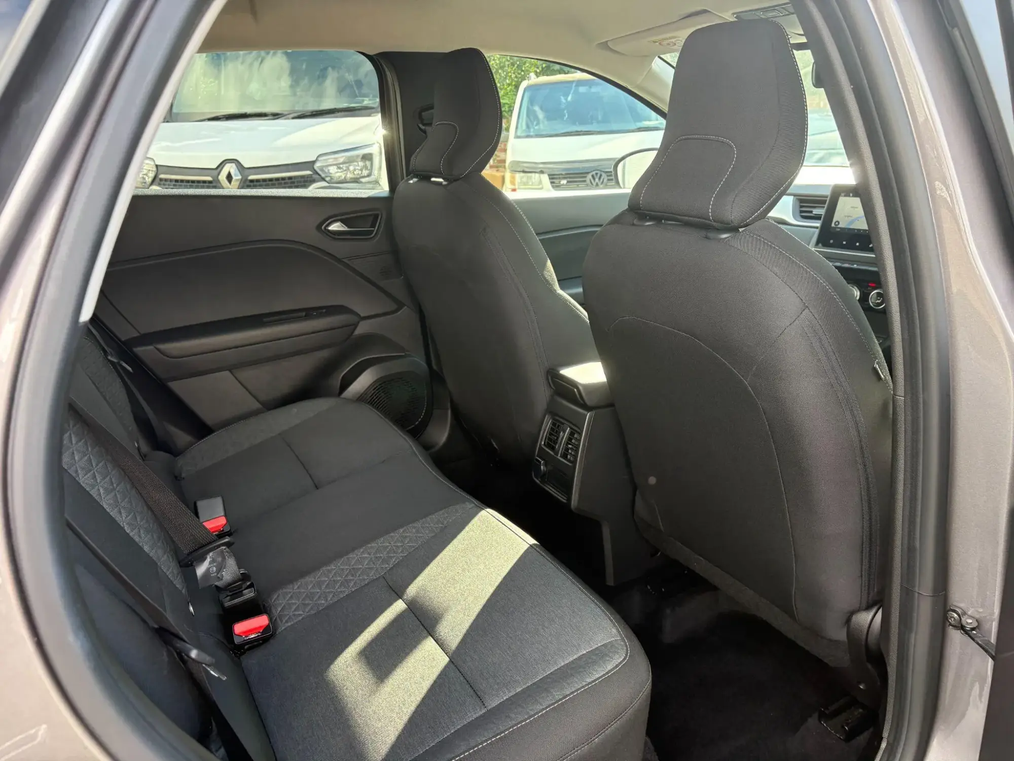 Renault Captur E-Tech Image 29