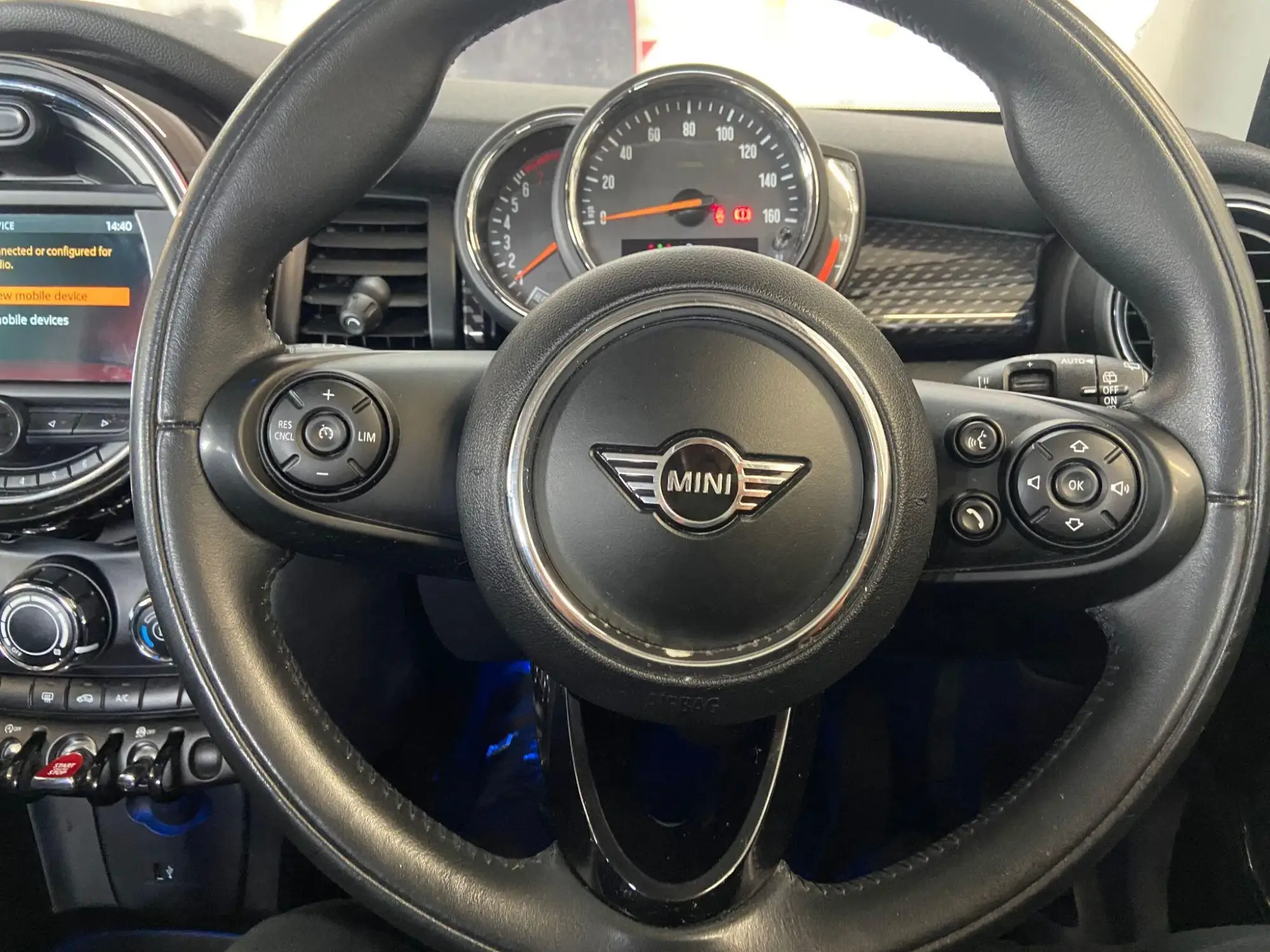 MINI Hatch Image 9