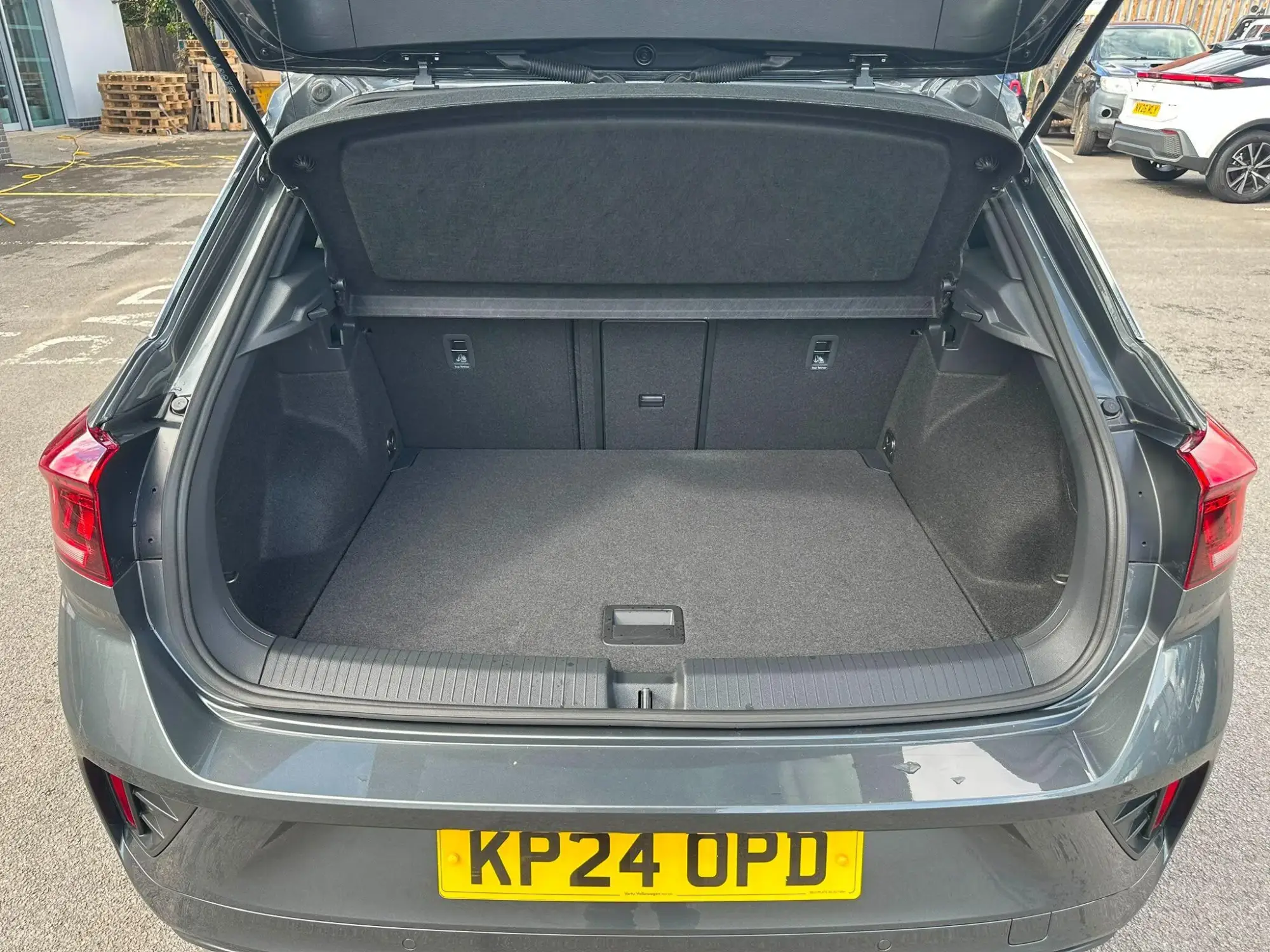 Volkswagen T-Roc Image 13