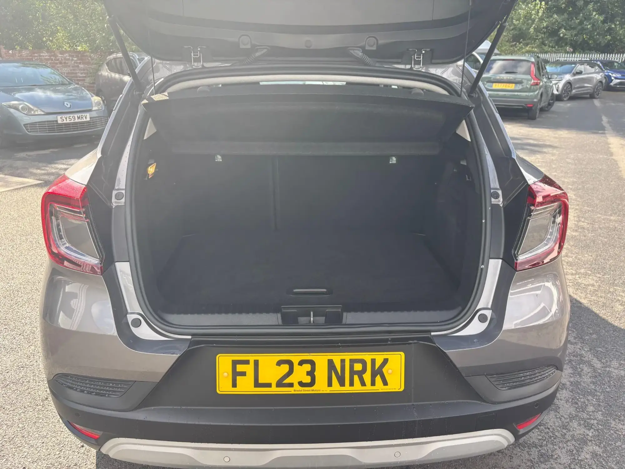 Renault Captur E-Tech Image 34