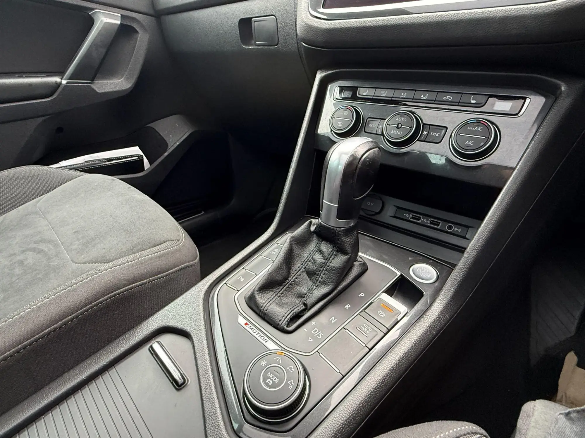 Volkswagen Tiguan Image 10